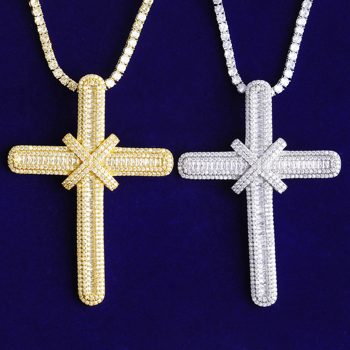 Bubble Letter Iced Out Super Big Cross Necklace Pendant for Men Prong Setting 5A Cubic Zirconia Hip Hop Jewelry