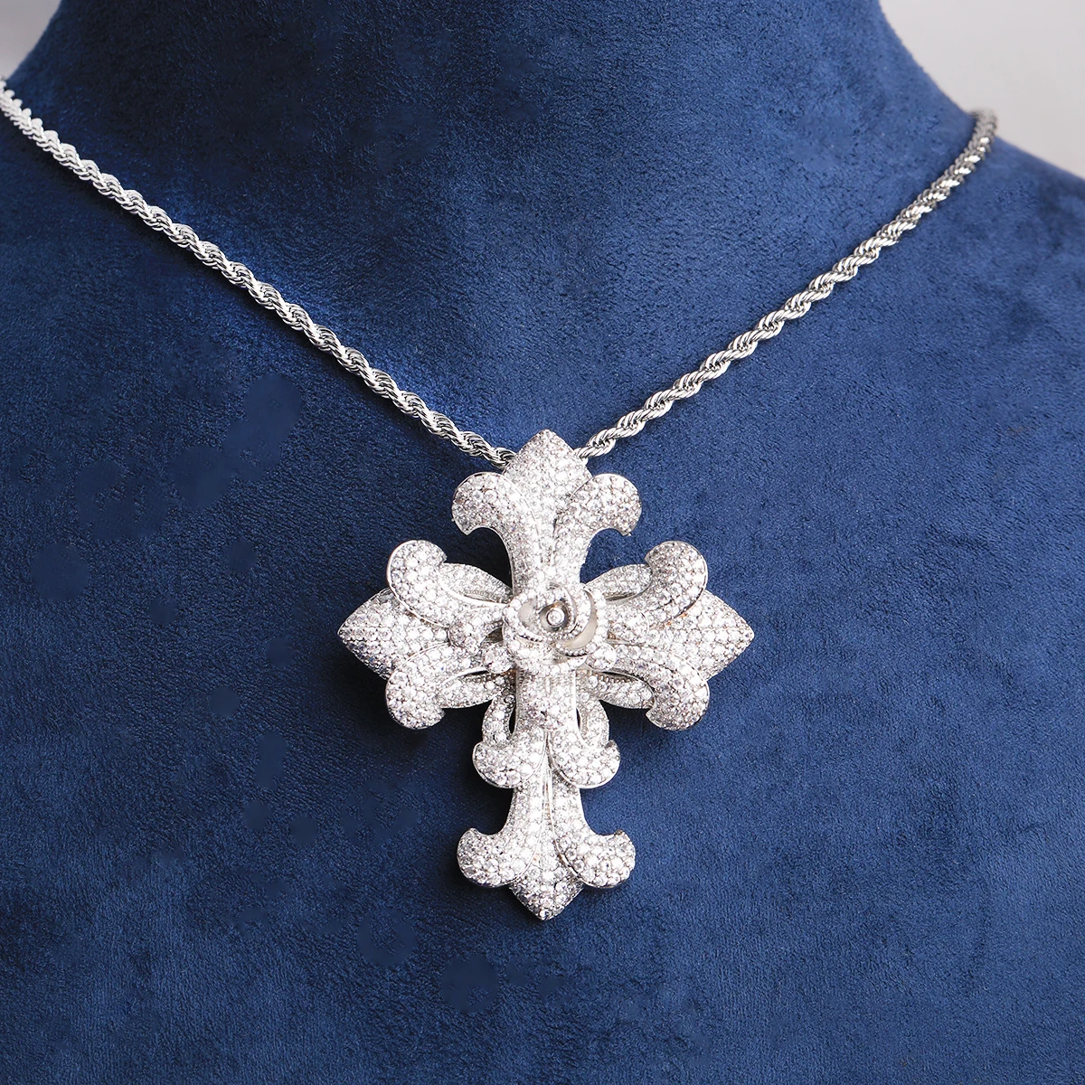 Bubble Letter Iced Out Rose Flower Cross Necklace Pendant for Men Prong Setting 5A Cubic Zirconia Hip Hop Jewelry