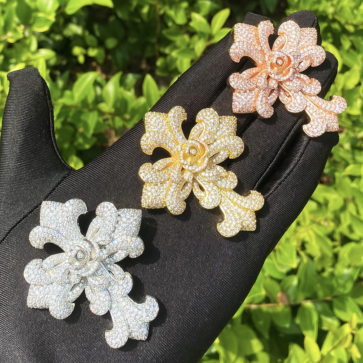 Bubble Letter Iced Out Rose Flower Cross Necklace Pendant for Men Prong Setting 5A Cubic Zirconia Hip Hop Jewelry