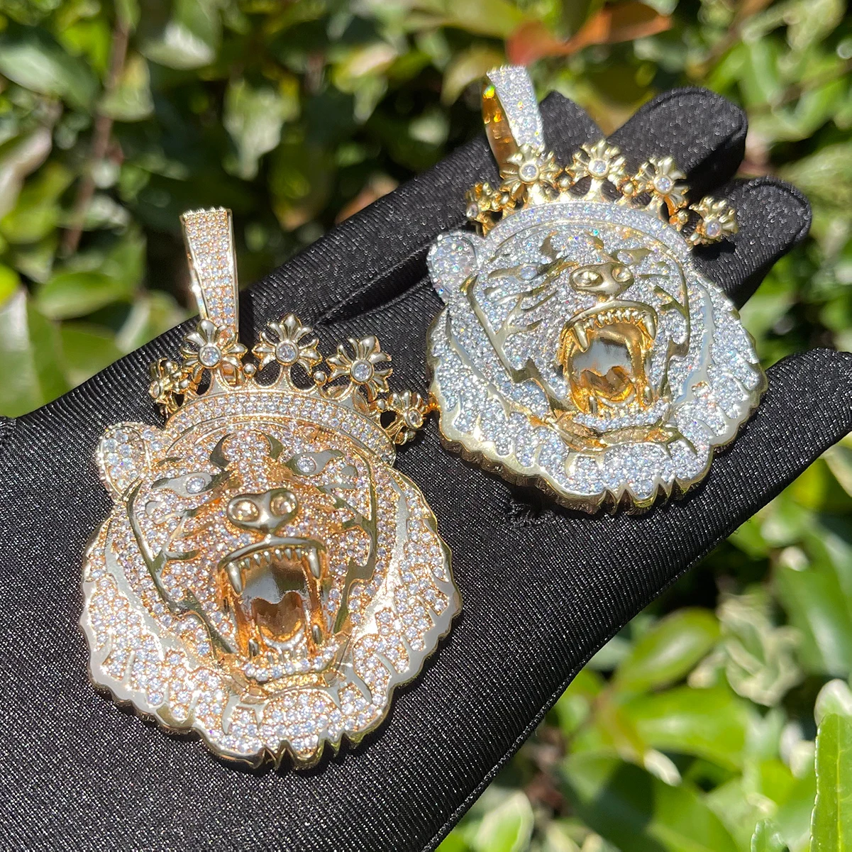 Bubble Letter Lion Crown Necklace for Men Iced Out Prong Setting Pendant Chain Double Color Hip Hop Jewelry