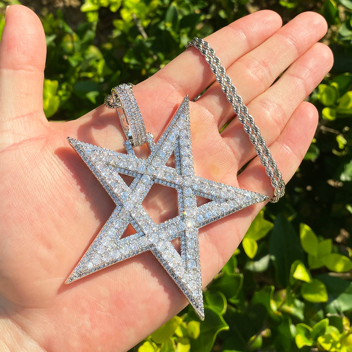 Bubble Letter Iced Out Big Star Necklace Pendant for Men 5A Cubic Zirconia Prong Setting Hip Hop Jewelry