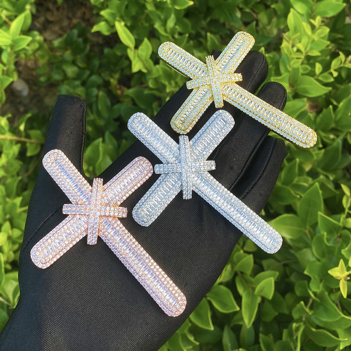 Bubble Letter Iced Out Super Big Cross Necklace Pendant for Men Prong Setting 5A Cubic Zirconia Hip Hop Jewelry