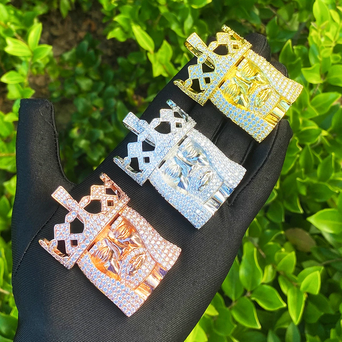 Bubble Letter Iced Out Jesus Cross Edge Necklace Pendant for Men Prong Setting 5A Cubic Zirconia Hip Hop Jewelry