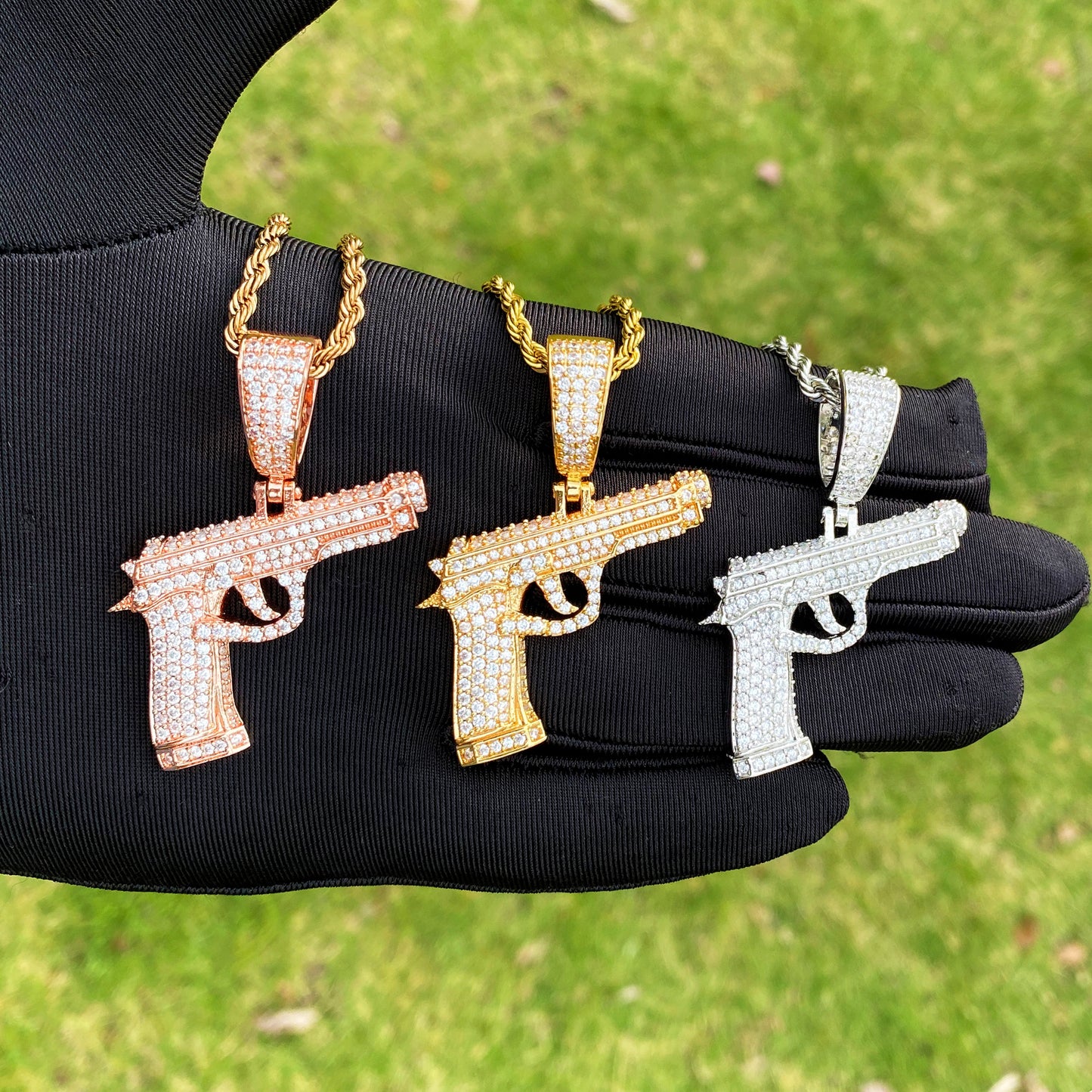 Bubble Letter Iced Out Gun Necklace Pendant for Men Street Culture Prong Setting Charm Cubic Zirconia Hip Hop Jewelry