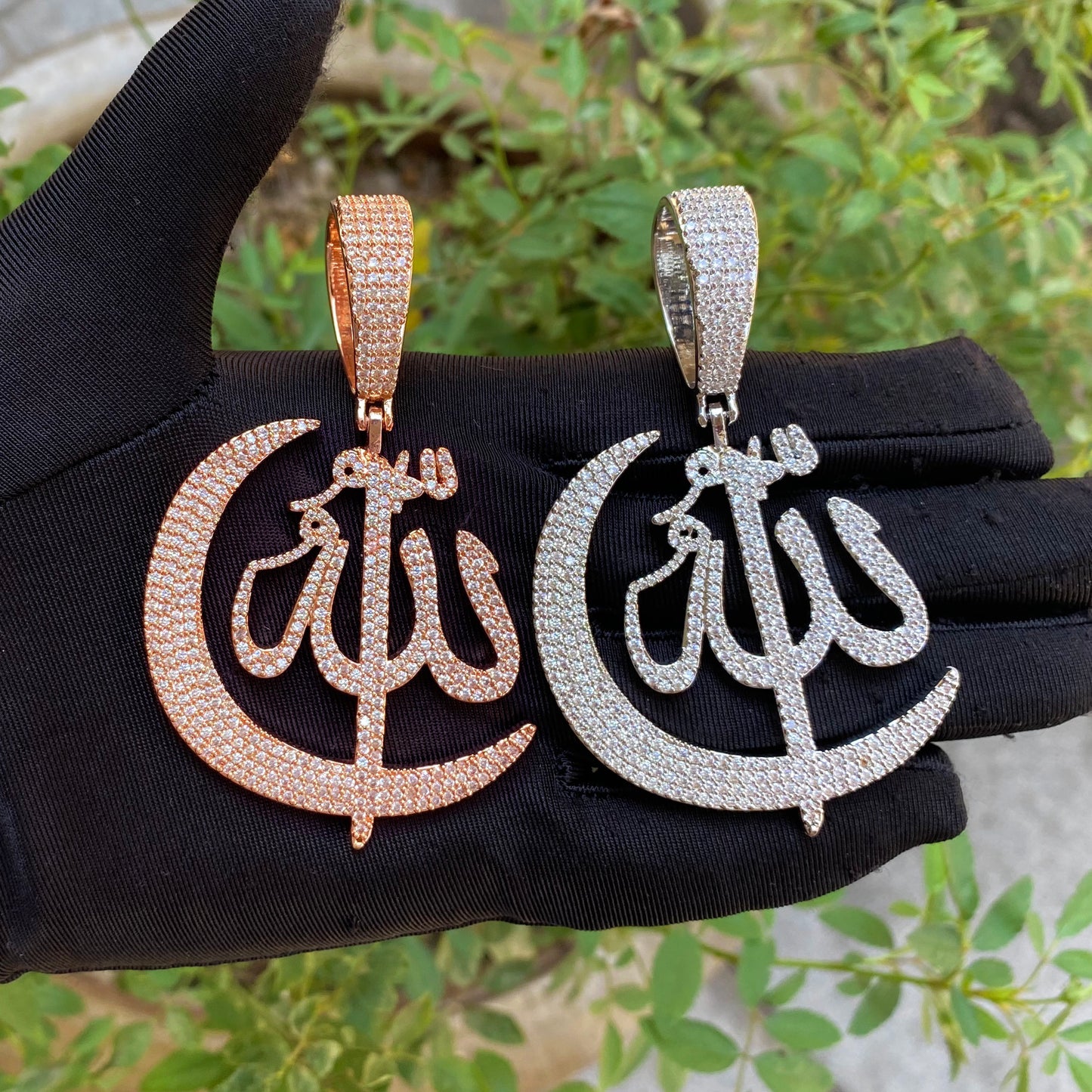 Bubble Letter Iced Out Moon Ahlla Pendant Neckalce for Men Micro Pave Prong Setting Cubic Zirconia Hip Hop Jewelry