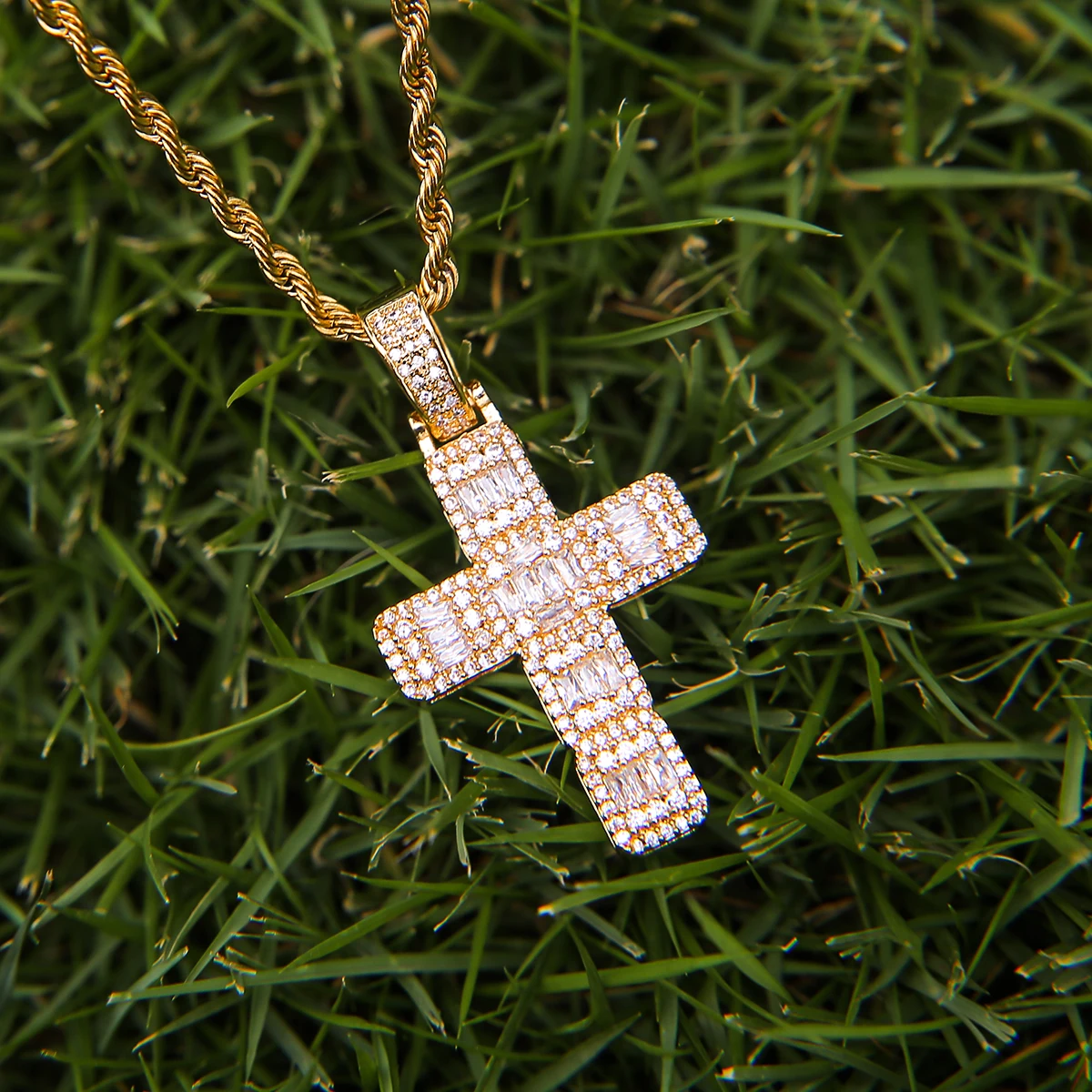 BubbLe Letter Men Necklace Baguette Cross Pendant Real Gold Plated Iced Out Hip Hop Jewelry Rapper