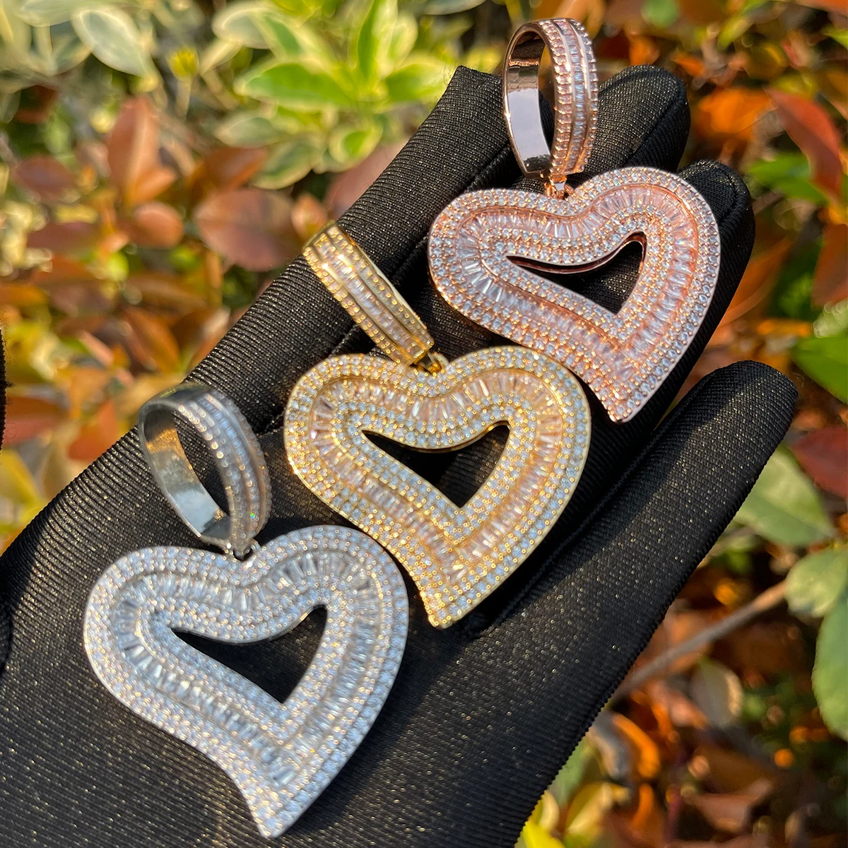 Bubble Letter Baguette Open Love Heart Necklace Pendant for Women Iced Out Charms Glossy Girl Fashion Jewelry