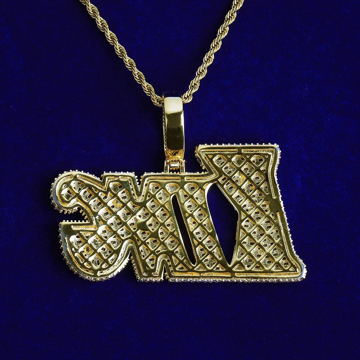 Bubble Letter Iced Out King Necklace Pendant for Men 5A Cubic Zirconia Prong Setting Hip Hop Jewelry