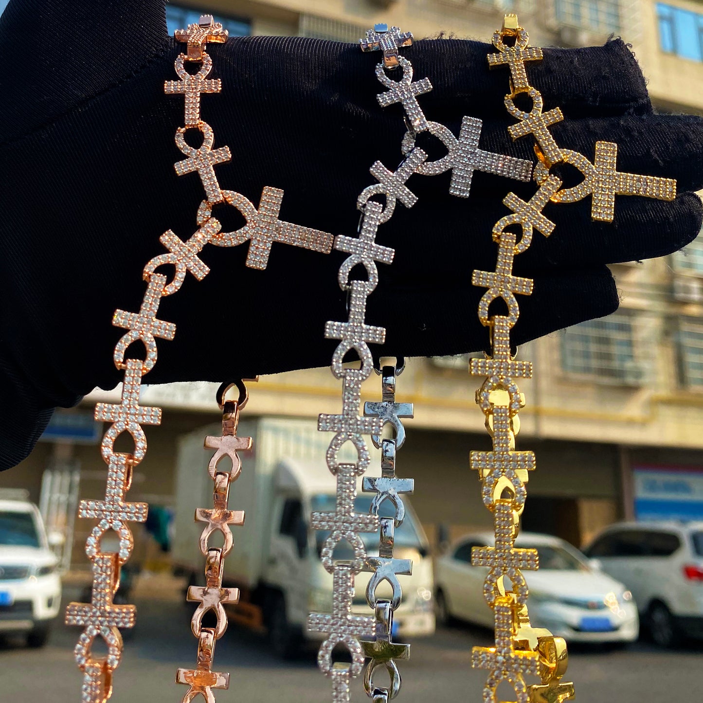 Bubble Letter Ice Out Cross Necklace Choker for Women Mirco Pave Cubic Zirconia Chain Hip Hop Jewelry