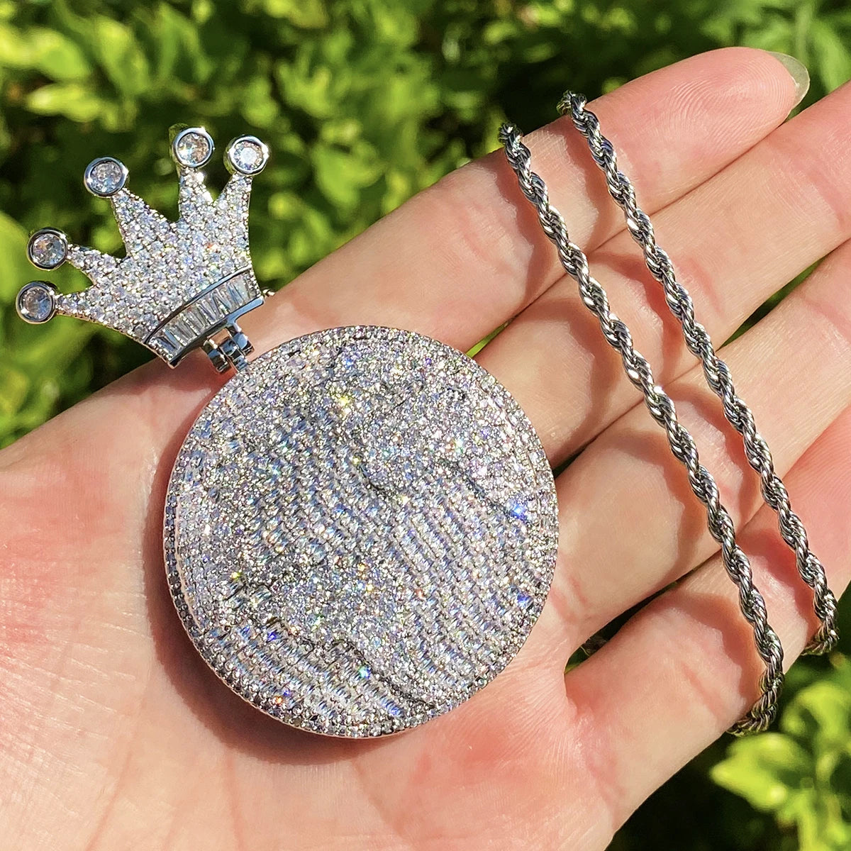 Bubble Letter Iced Out Globe World Crown Bail Necklace Pendant for Men Real Gold Plated 5A Grade Hip Hop Jewelry