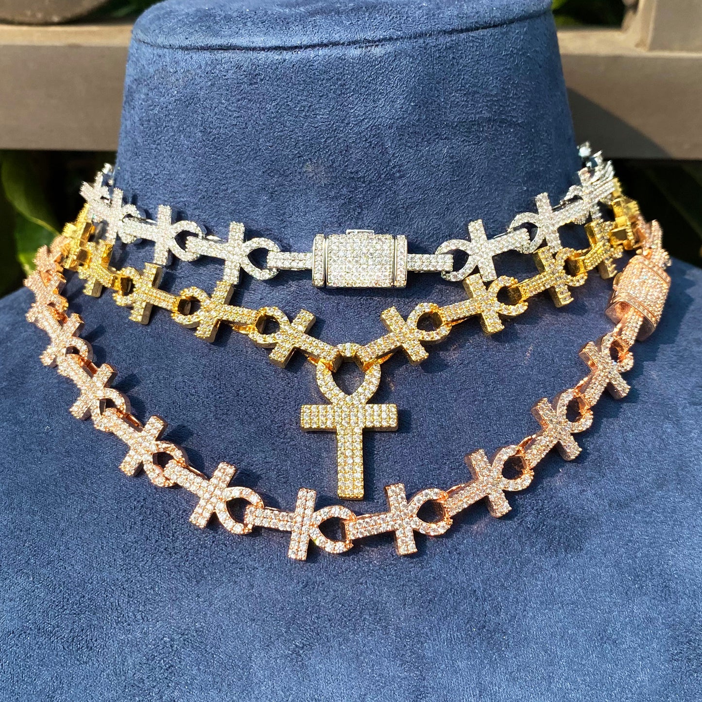 Bubble Letter Ice Out Cross Necklace Choker for Women Mirco Pave Cubic Zirconia Chain Hip Hop Jewelry