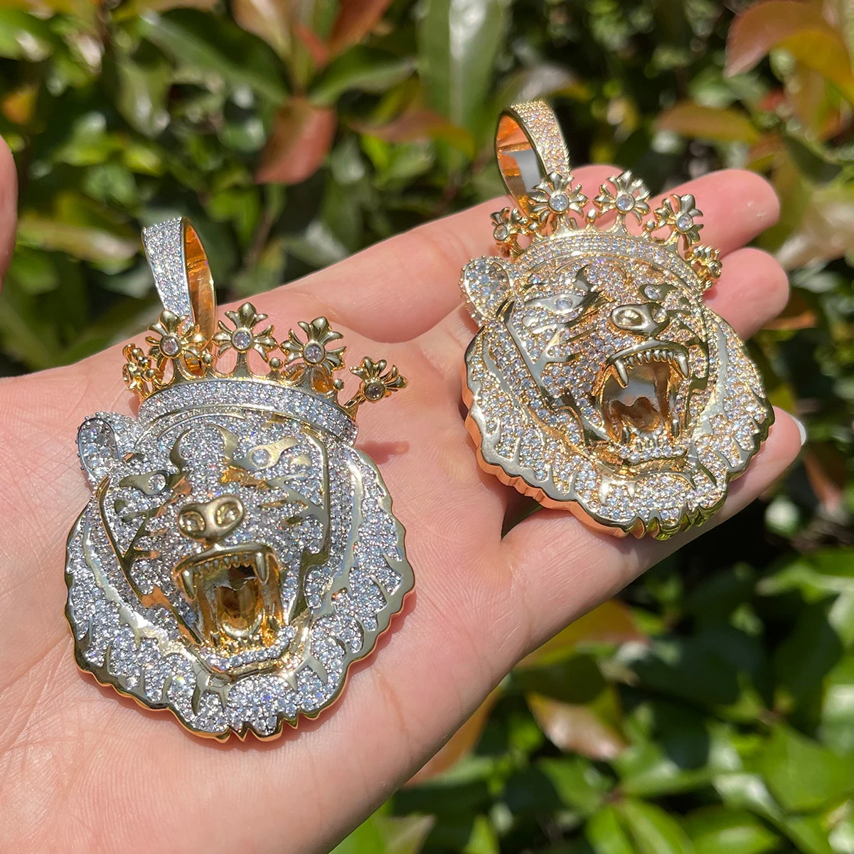 Bubble Letter Lion Crown Necklace for Men Iced Out Prong Setting Pendant Chain Double Color Hip Hop Jewelry