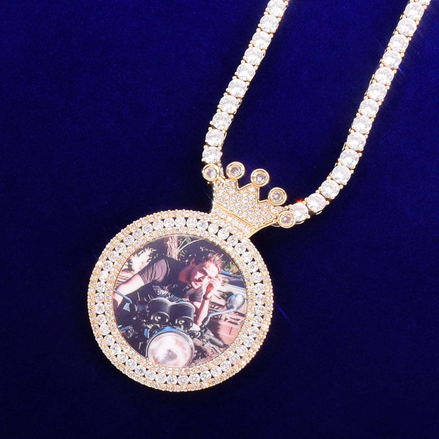 Bubble Letter Custom Photo Necklace for Men Picture Memory Crown Micro Pave Charms Gold Color Plated Hip Hop Rock Jewelry