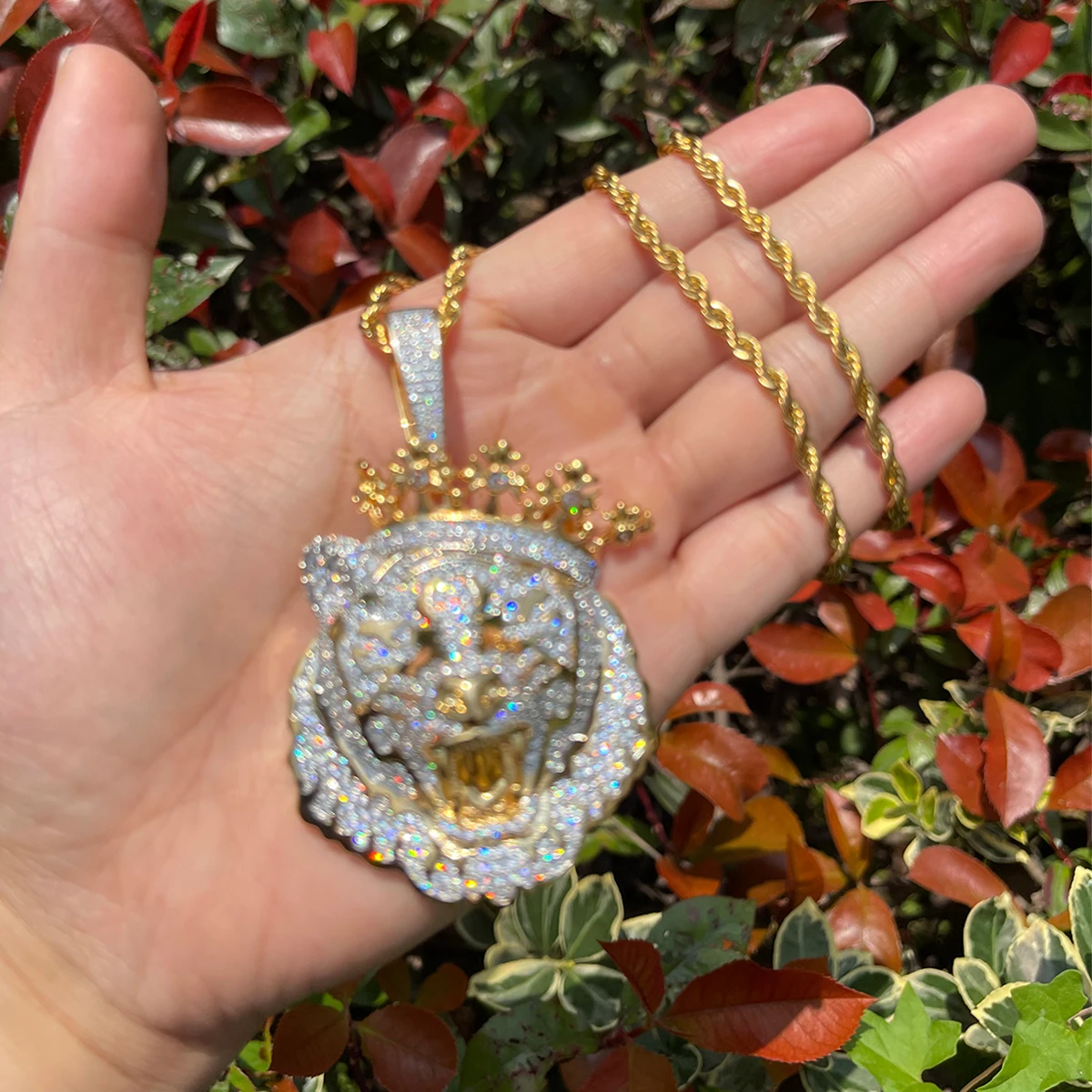 Bubble Letter Lion Crown Necklace for Men Iced Out Prong Setting Pendant Chain Double Color Hip Hop Jewelry