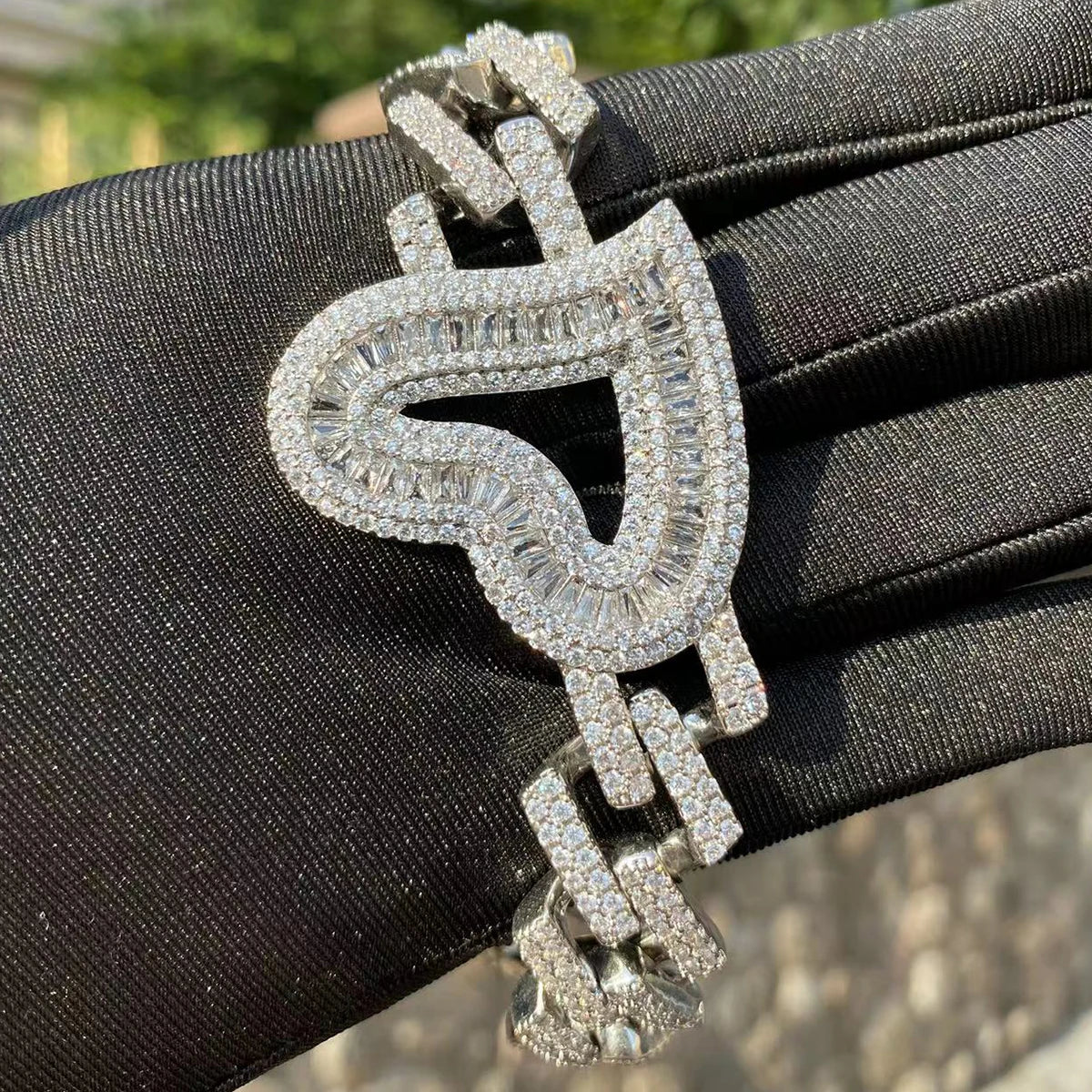 Bubble Letter Big Open Heart Charm Cuban Link Bracelet for Women Real Gold Plated Hip Hop Jewelry Iced Out Fashion Accessories