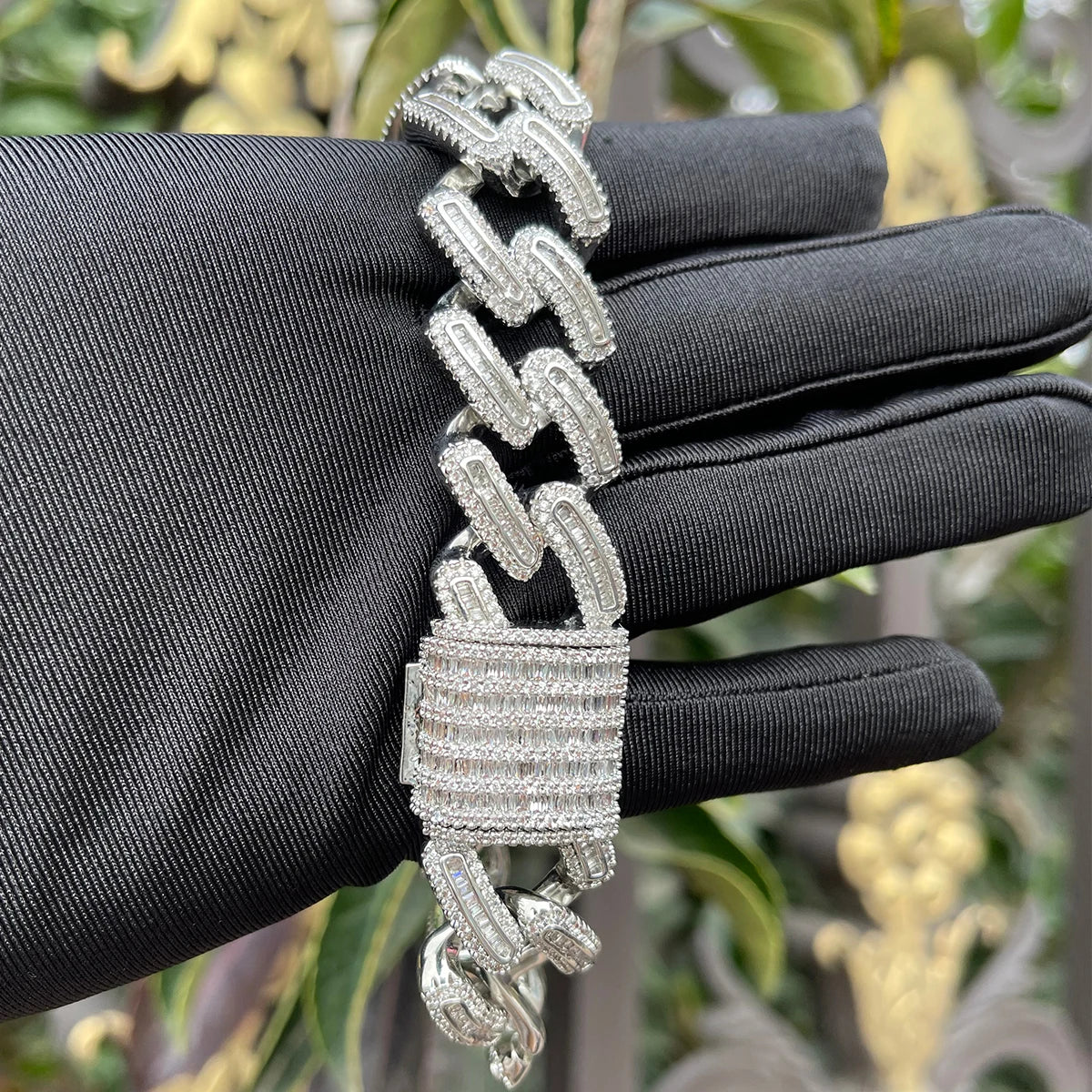 Bubble Letter Iced Out Miami Cuban Link Bracelet for Men Micro Pave Prong Setting Baguette Charms Hip Hop Jewelry