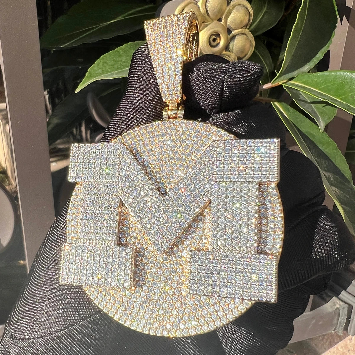 Bubble Letter Iced Out Disc Pendant Custom Name Necklace Men Personalized Charms Real Gold Plated Hip Hop Jewelry Prong Setting