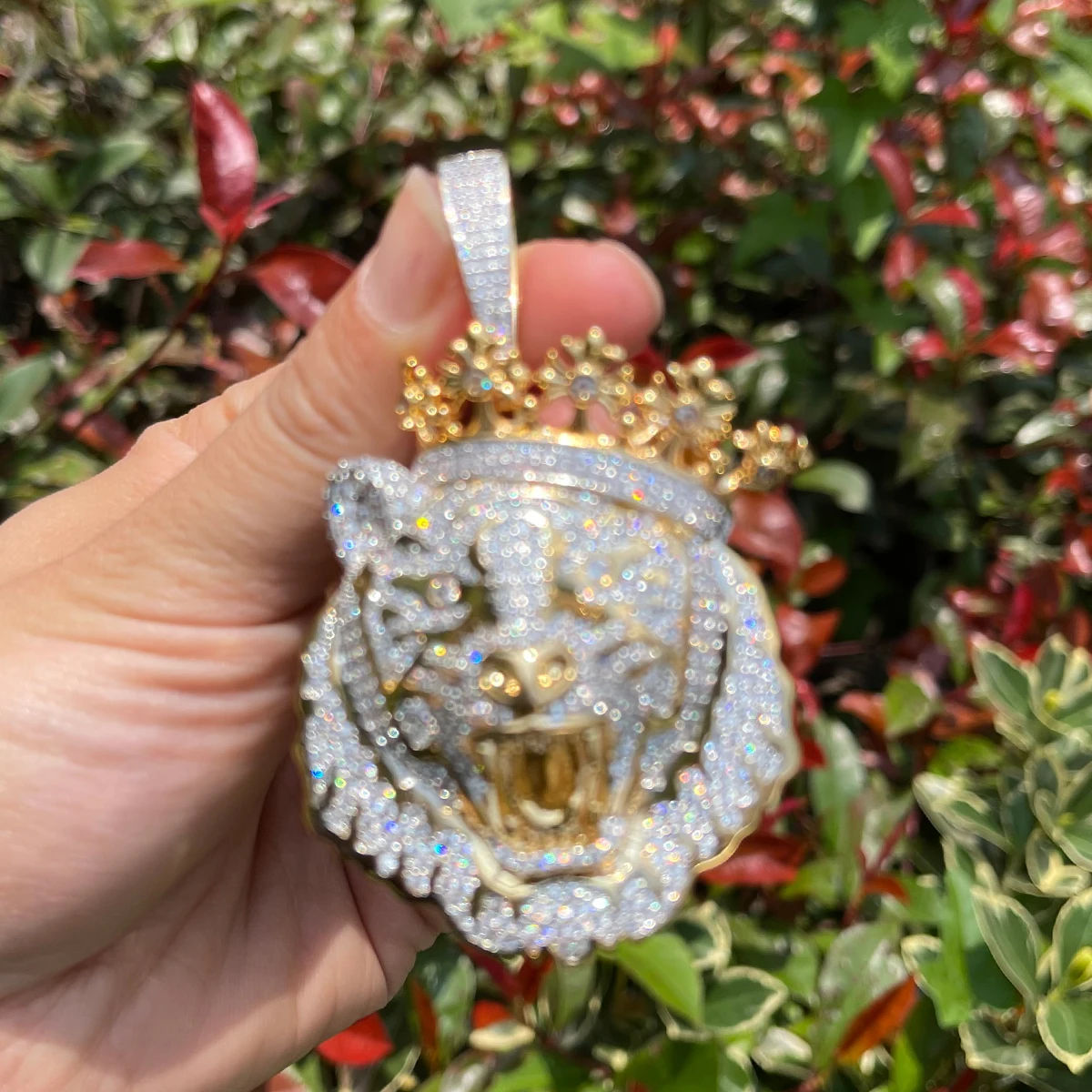 Bubble Letter Lion Crown Necklace for Men Iced Out Prong Setting Pendant Chain Double Color Hip Hop Jewelry