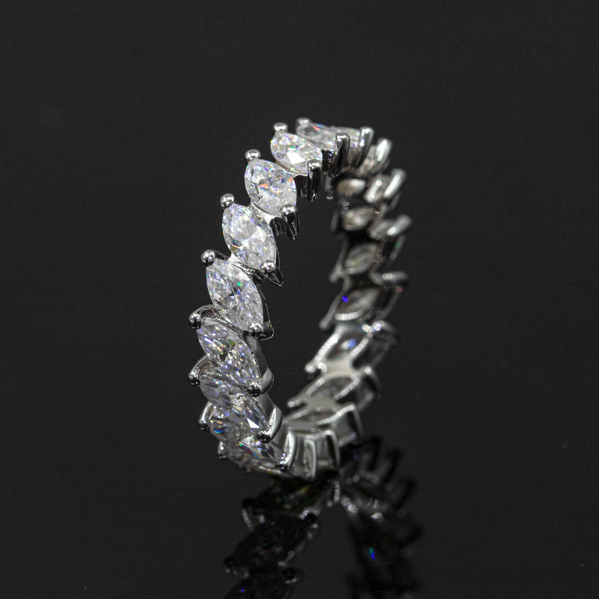 Bubble Letter Silver Moissanite VVS Leaf Shape Ring for Women Hip Hop Jewelry