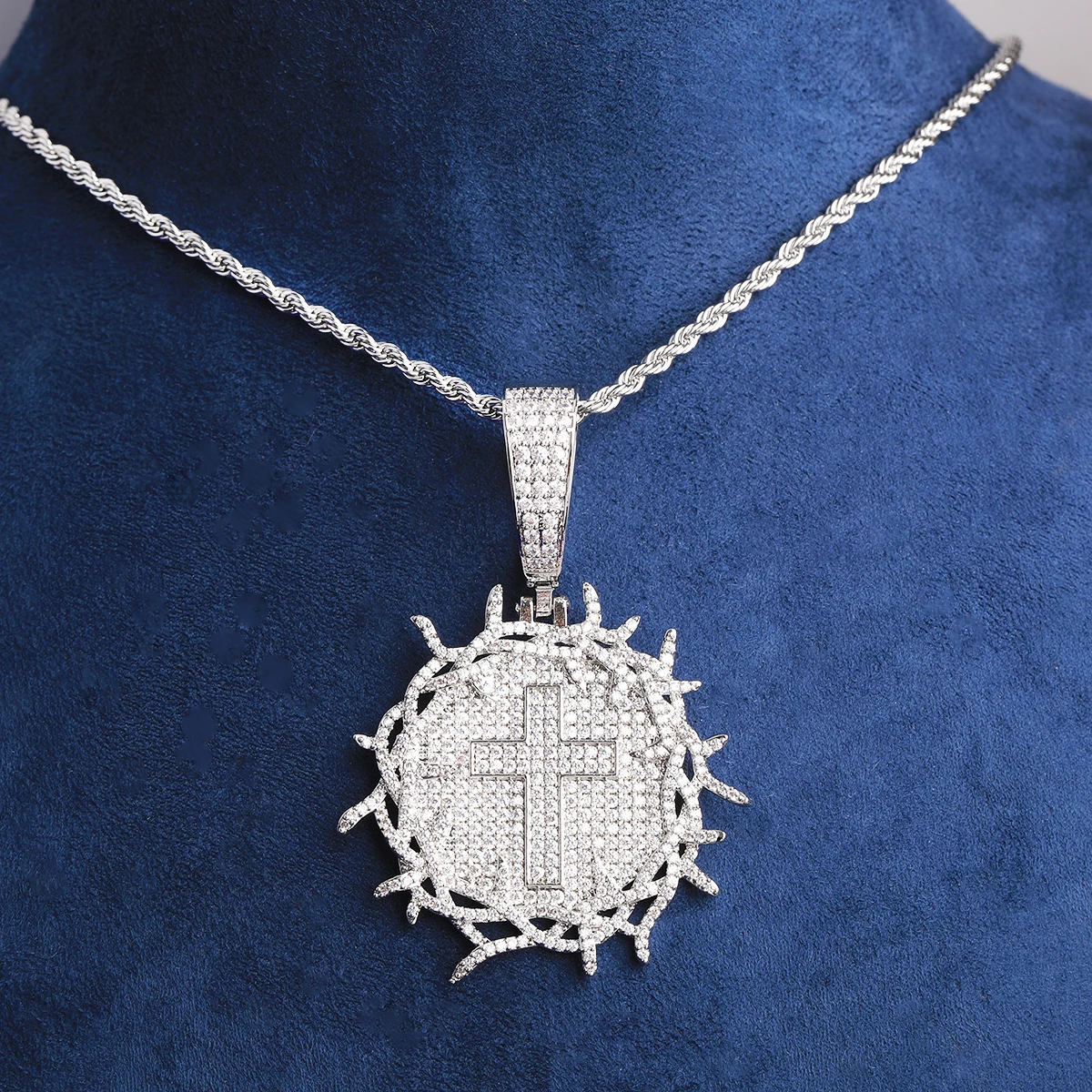 Bubble Letter Iced Out Barbered Wire Circle Cross Necklace Pendant for Men 5A Cubic Zirconia Gold Plated Hip Hop Jewelry