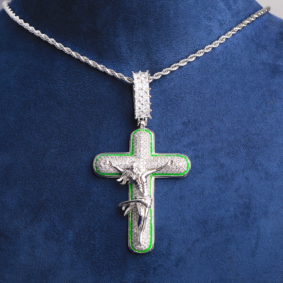 Bubble Letter Iced Out Green Cross Jesus Necklace Pendant for Men 5A Cubic Zirconia Gold Plated Hip Hop Jewelry
