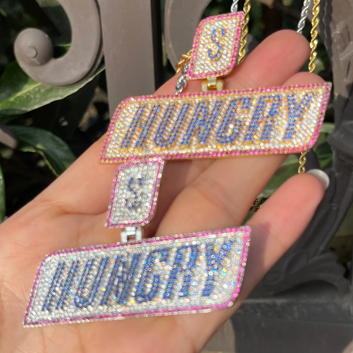 Bubble Letter Iced Out Necklace Hungry Pendant Prong Setting Micro Pave Cubic Zirconia Hip Hop Jewelry 2023 Trends