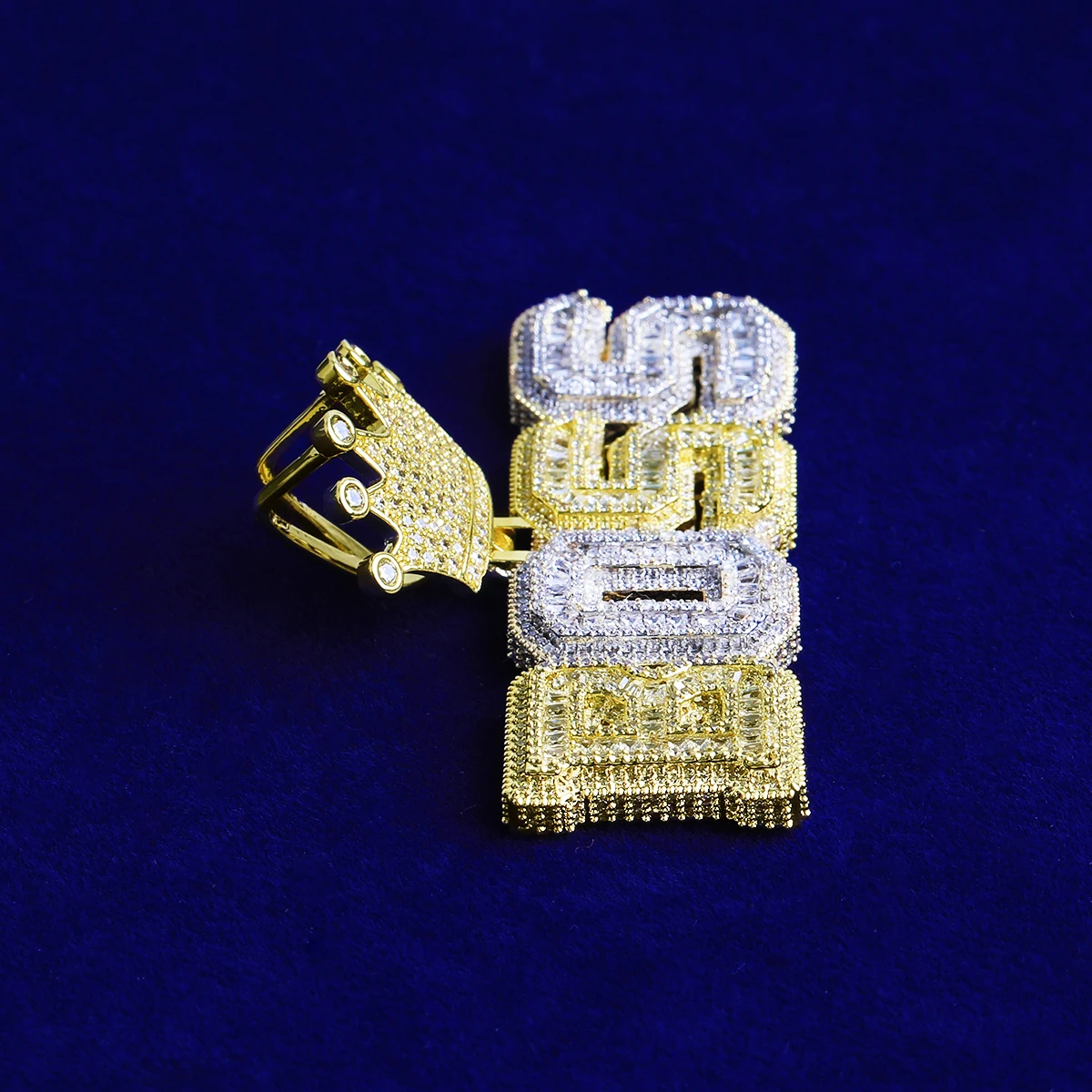 Bubble Letter Iced Out Boss Crown Bail Necklace Pendant for Men 5A Cubic Zirconia Prong Setting Hip Hop Jewelry