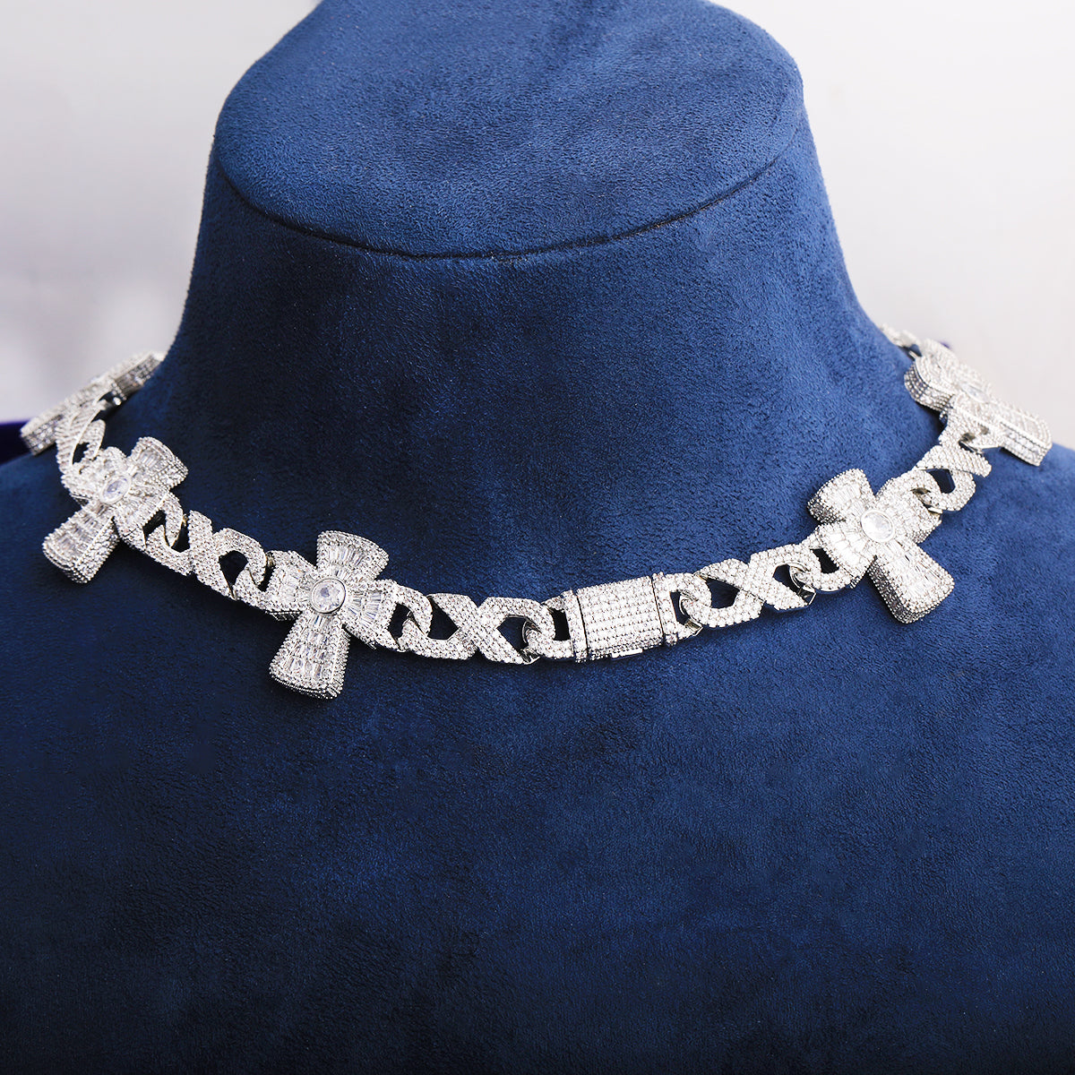 Bubble Letter Iced Out Cross Infinity Link Chain for Men 5A Cubic Zirconia Gold Plated Hip Hop Jewelry