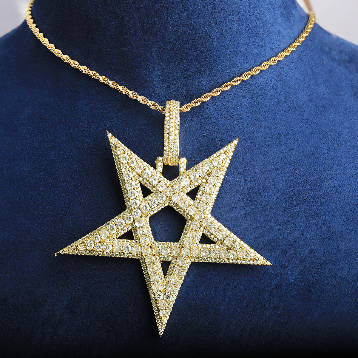 Bubble Letter Iced Out Big Star Necklace Pendant for Men 5A Cubic Zirconia Prong Setting Hip Hop Jewelry