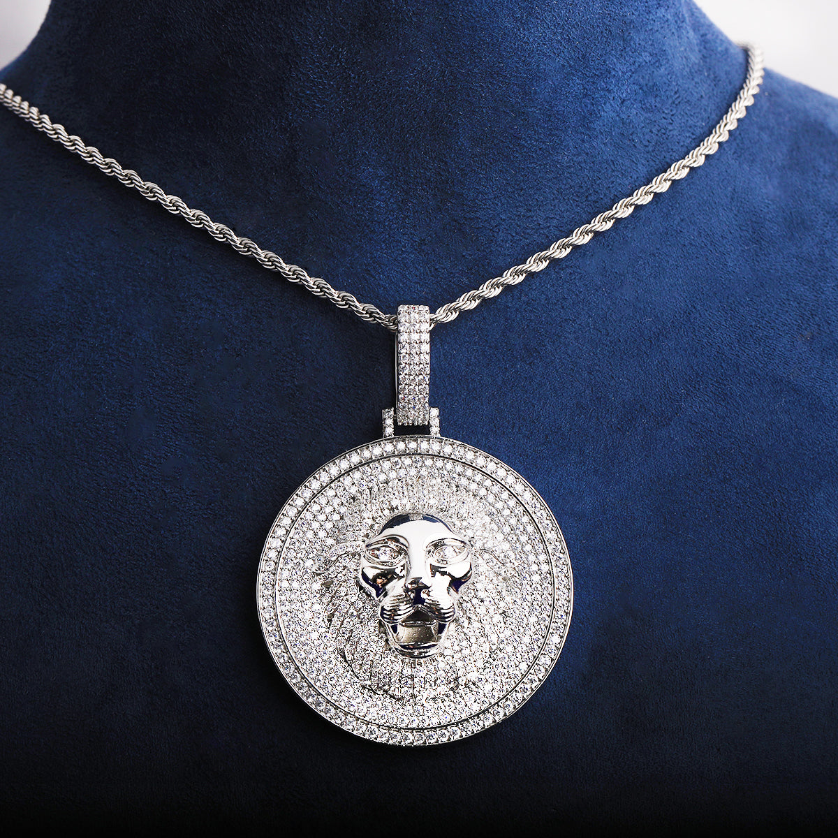 Bubble Letter Iced Out Lion Head Disc Necklace Pendant for Men 5A Cubic Zirconia Gold Plated Hip Hop Jewelry