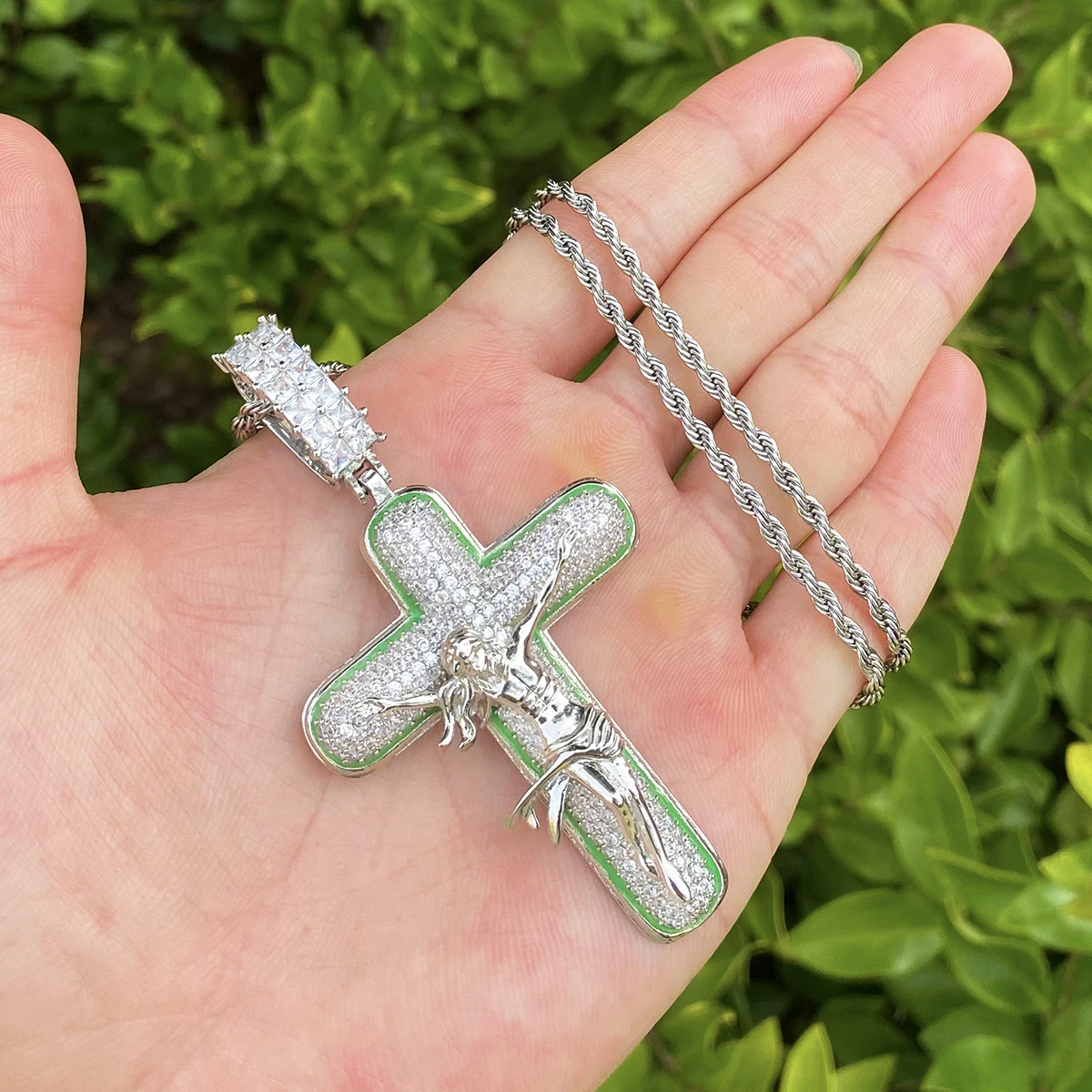 Bubble Letter Iced Out Green Cross Jesus Necklace Pendant for Men 5A Cubic Zirconia Gold Plated Hip Hop Jewelry