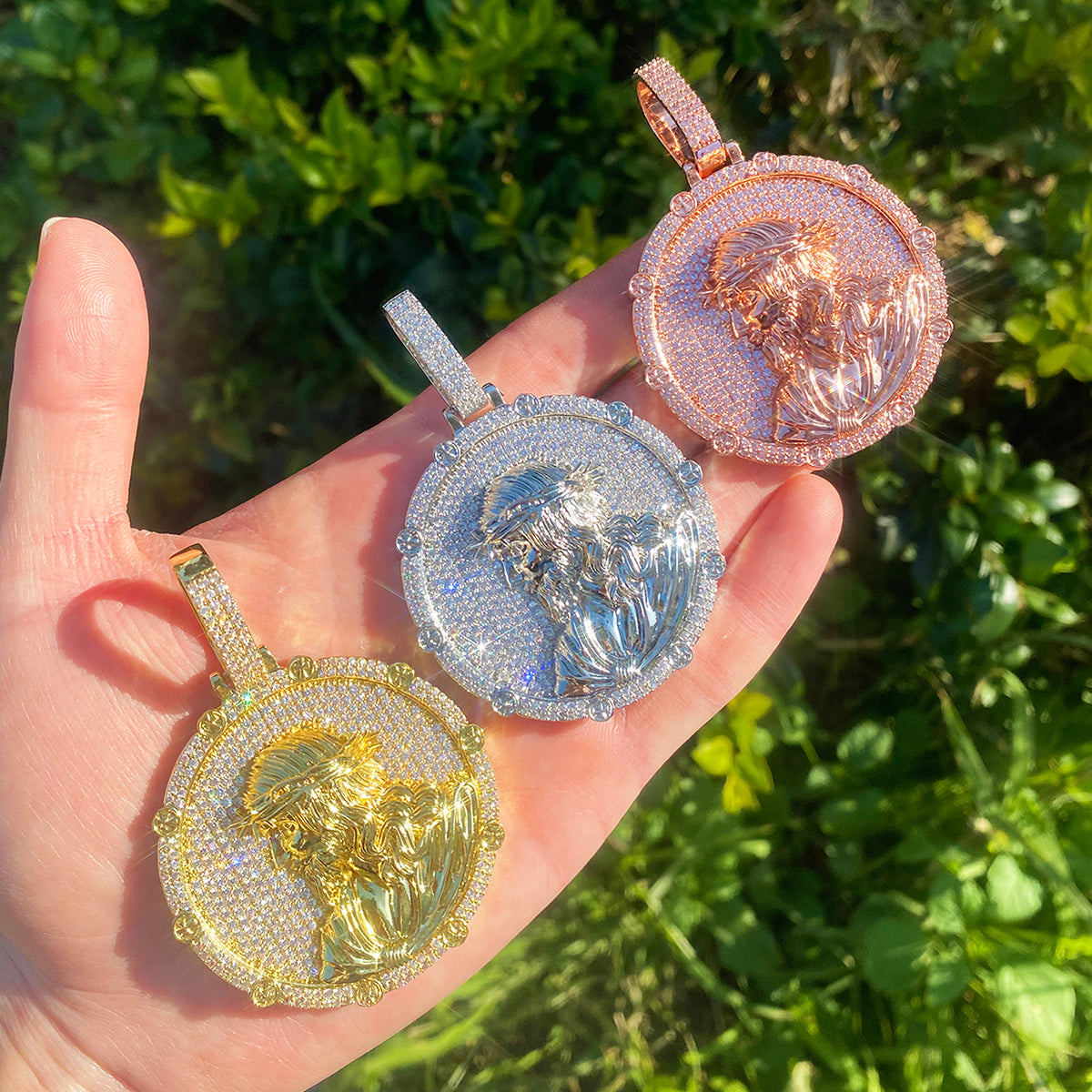 Bubble Letter Iced Out Disc Jesus Necklace Pendant for Men Real Gold Plated Hip Hop Jewelry