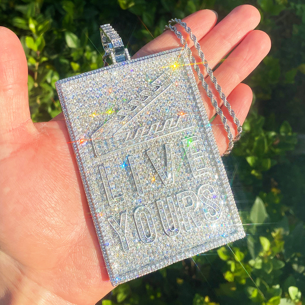Bubble Letter Iced Out Big Live Yours Tag Necklace Pendant for Men 5A Cubic Zirconia Gold Plated Hip Hop Jewelry