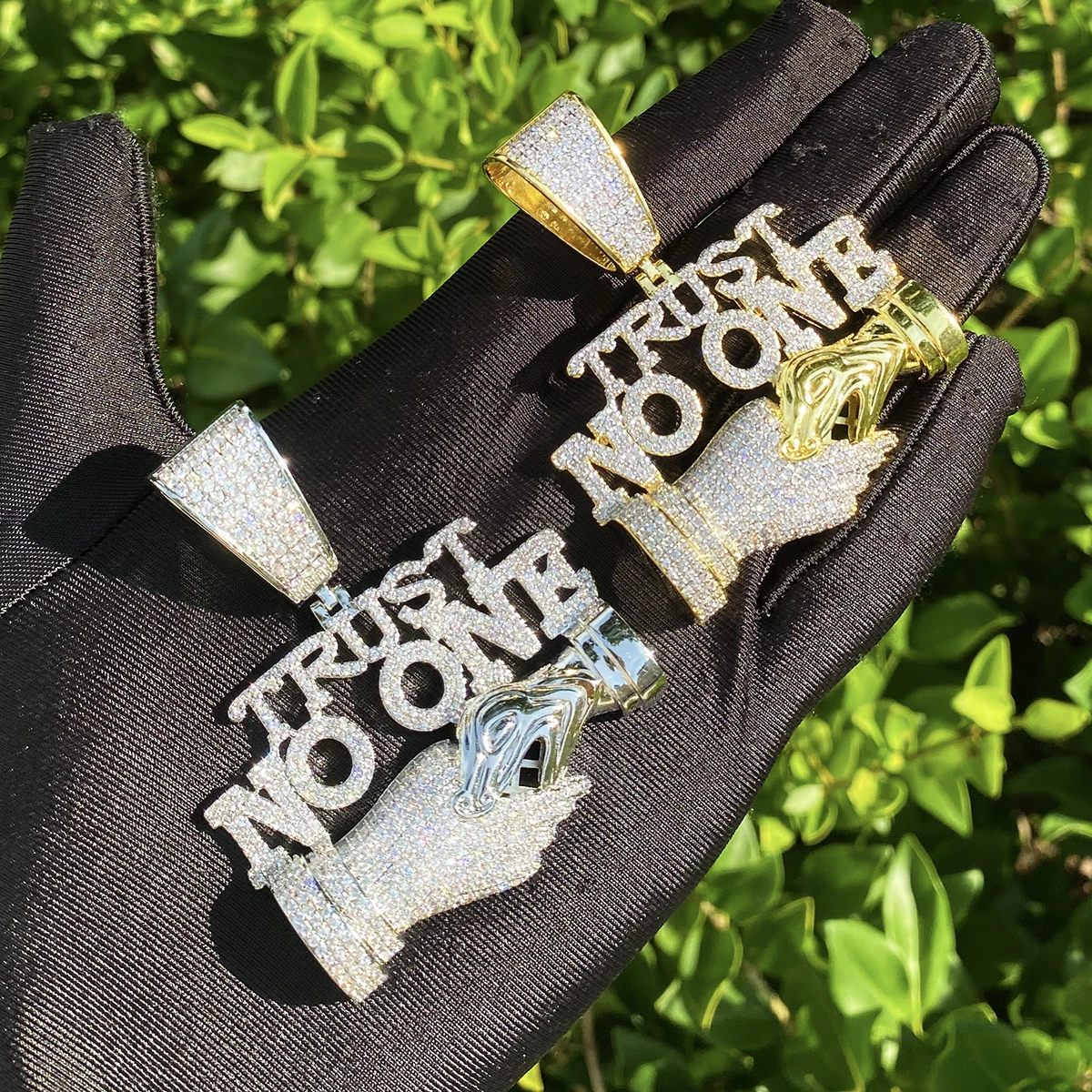 Bubble Letter Iced Out Trust No One Necklace Pendant for Men 5A Cubic Zirconia Prong Setting Hip Hop Jewelry