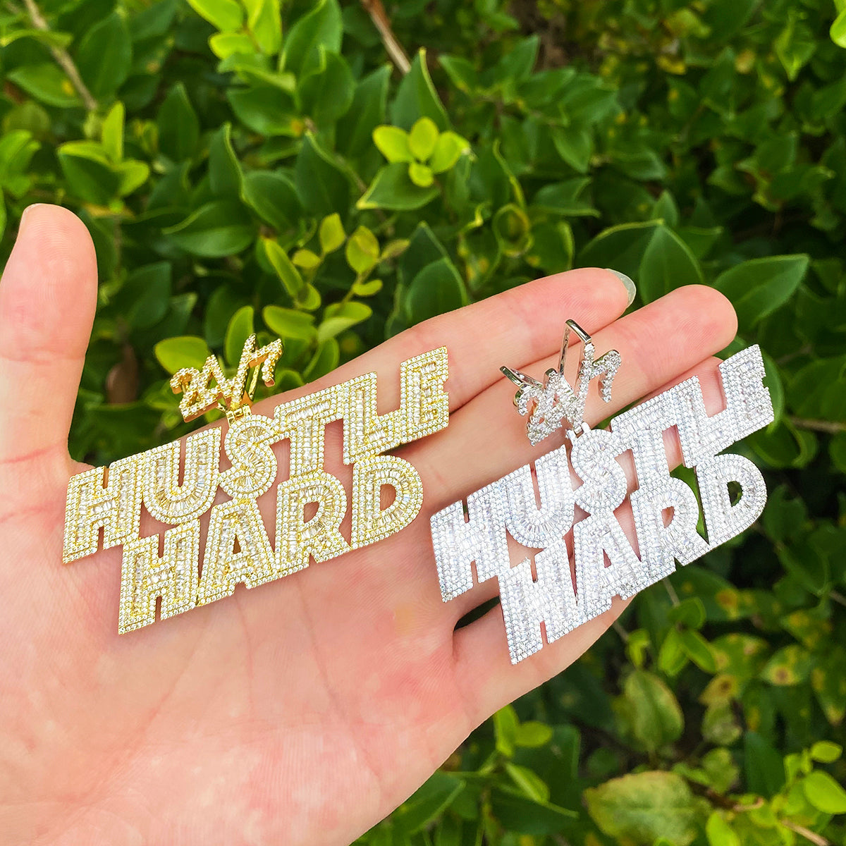 Bubble Letter Iced Out Hustle Hard 24/7 Necklace Pendant Men 5A Prong Setting Cubic Zirconia Copper Gold Plated Hip Hop Jewelry