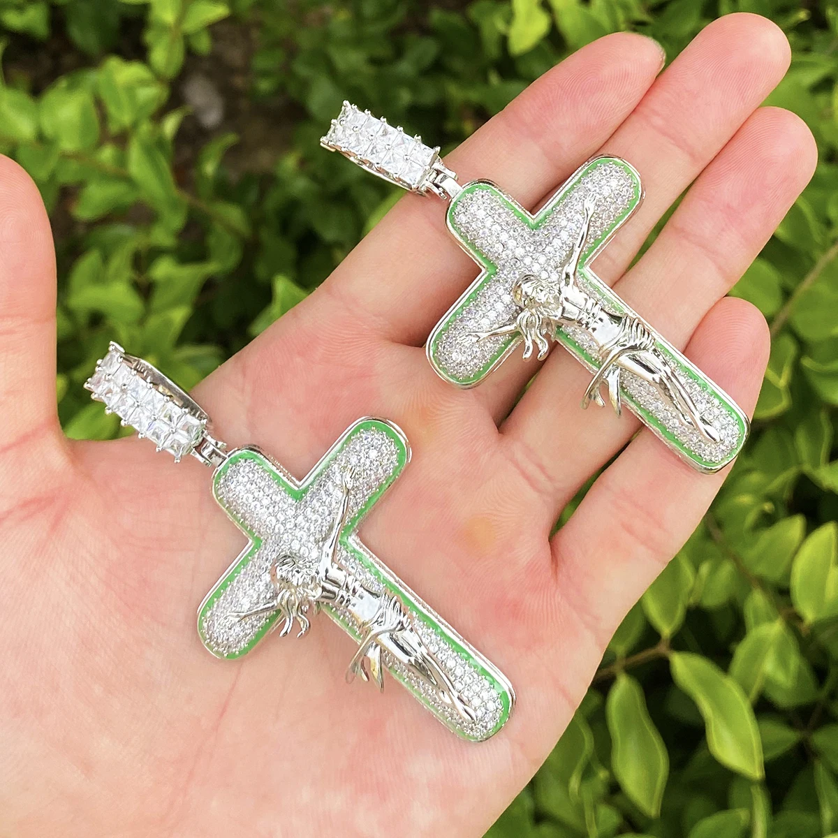 Bubble Letter Iced Out Green Cross Jesus Necklace Pendant for Men 5A Cubic Zirconia Gold Plated Hip Hop Jewelry
