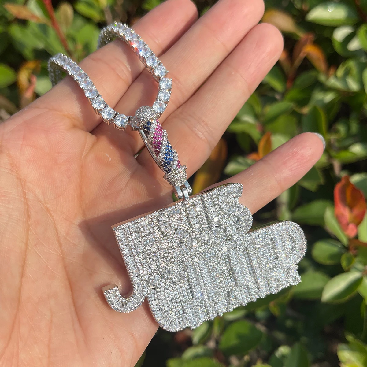 Bubble Letter Iced Out Necklace for Men Prong Setting Jesus Gifted Hands Pendant Hip Hop Jewelry