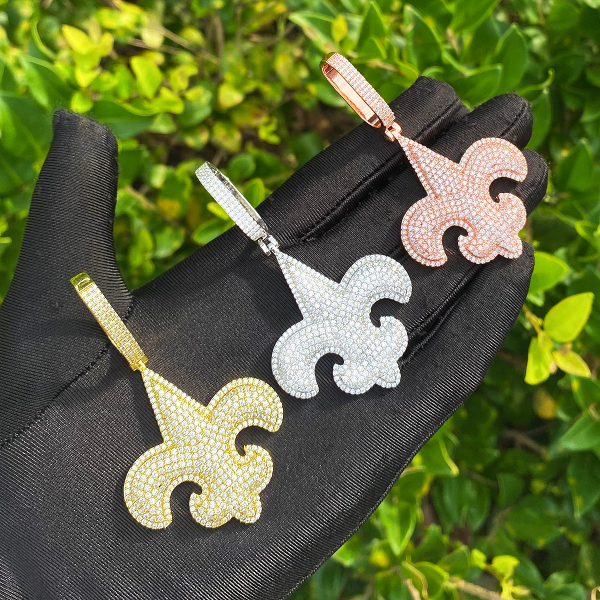 Bubble Letter Fleur-de-lis Iced Pendant for Men 5A Handset Cubic Zirconia Real Gold Plated Hip Hop Jewelry