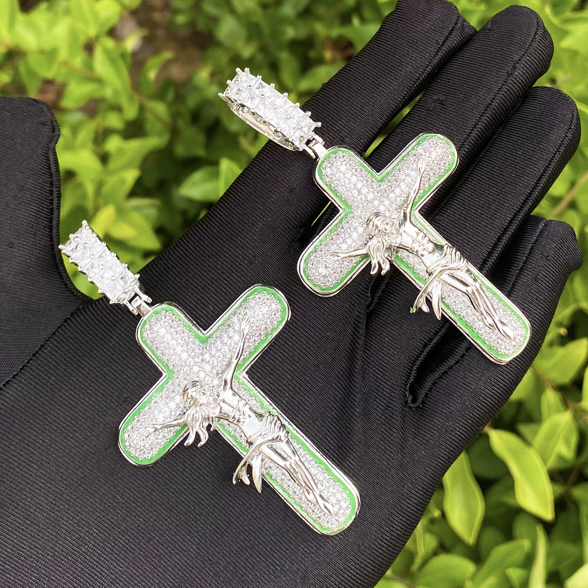 Bubble Letter Iced Out Green Cross Jesus Necklace Pendant for Men 5A Cubic Zirconia Gold Plated Hip Hop Jewelry