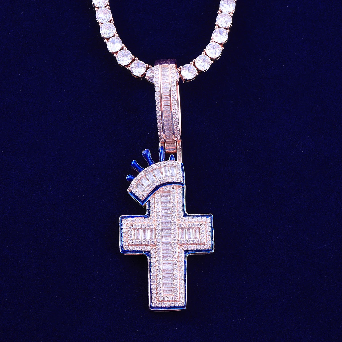 Bubble Letter Iced Out Cross Cross Necklace Pendant for Women Micro Pave Charms Bling Hip Hop Jewelry