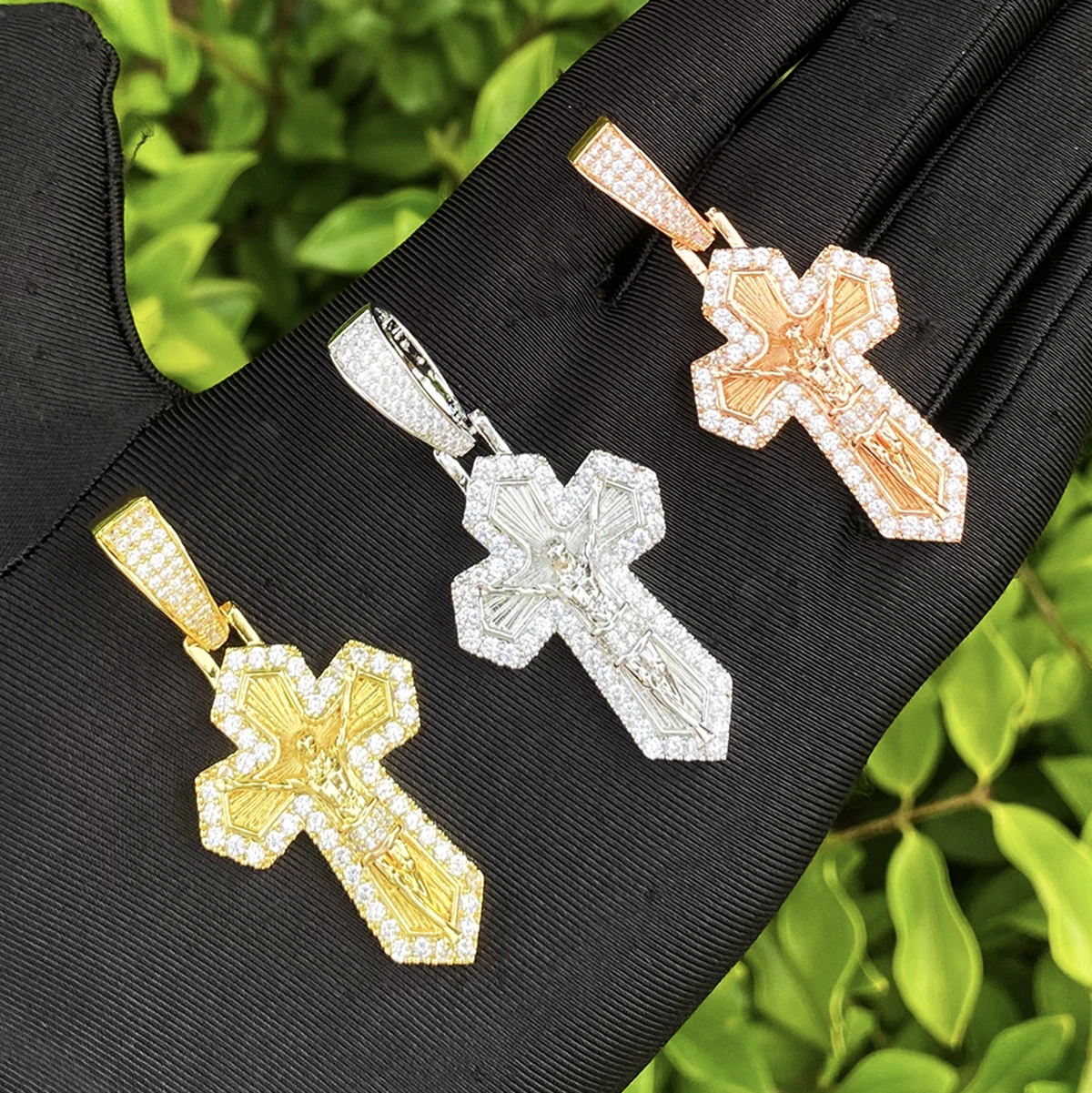 Bubble Letter Iced Out Cross Jesus Necklace Pendant for Men 5A Cubic Zirconia Gold Plated Hip Hop Jewelry