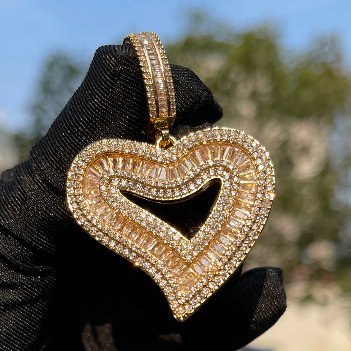 Bubble Letter Baguette Open Love Heart Necklace Pendant for Women Iced Out Charms Glossy Girl Fashion Jewelry