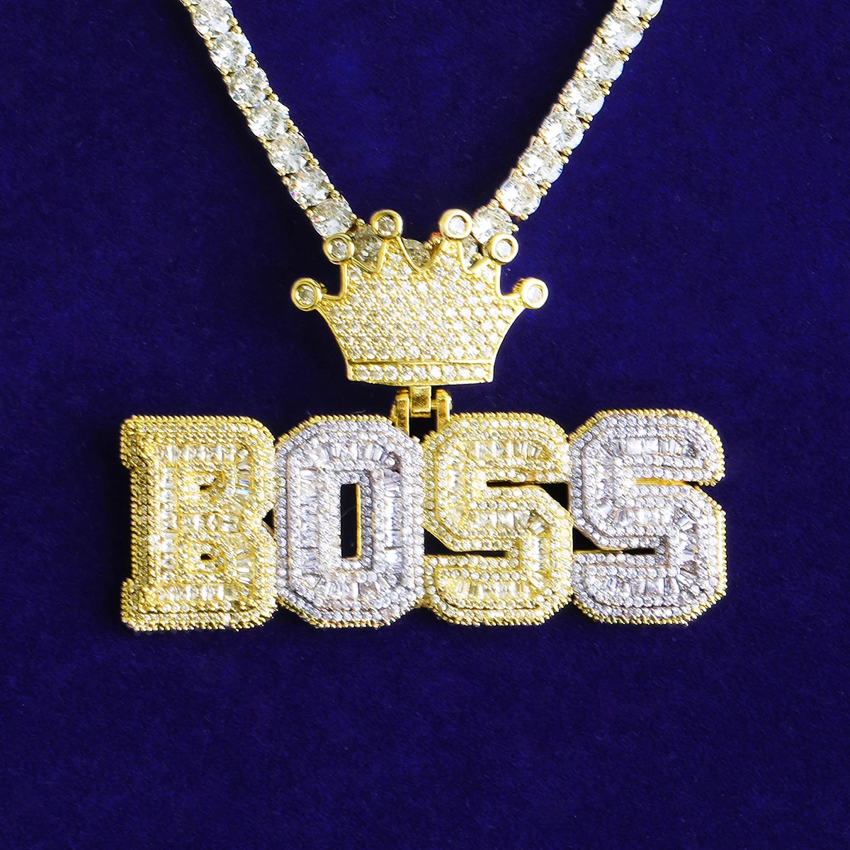 Bubble Letter Iced Out Boss Crown Bail Necklace Pendant for Men 5A Cubic Zirconia Prong Setting Hip Hop Jewelry