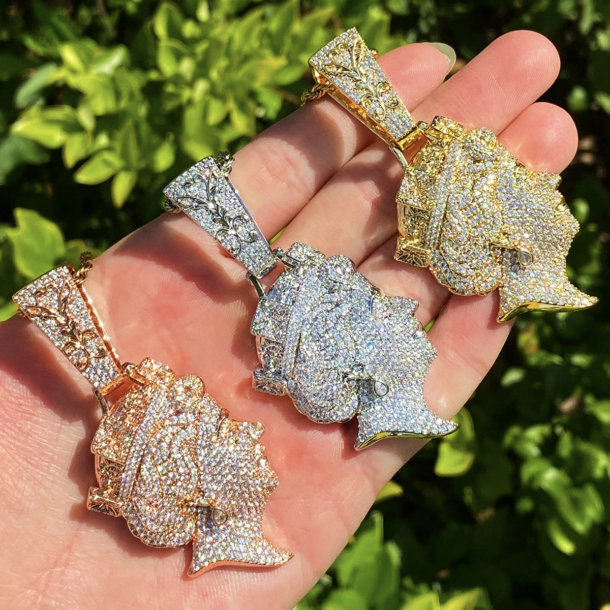 Bubble Letter Iced Out Queen Head Necklace Pendant for Men Real Gold Plated 5A Cubic Zirconia Hip Hop Jewelry