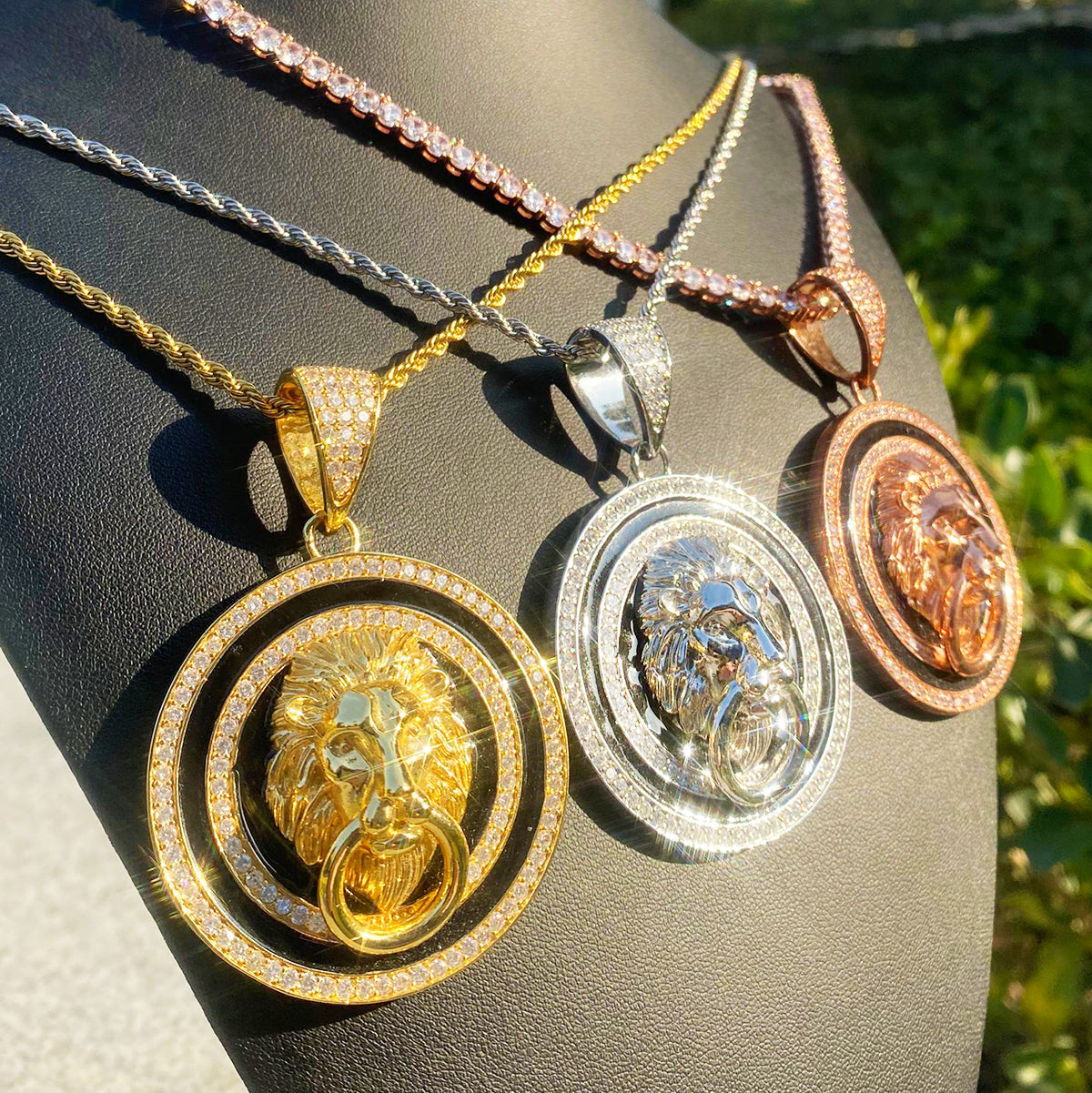 Bubble Letter Iced Out Lion Lock Circle Necklace Pendant for Men 5A Cubic Zirconia Gold Plated Hip Hop Jewelry