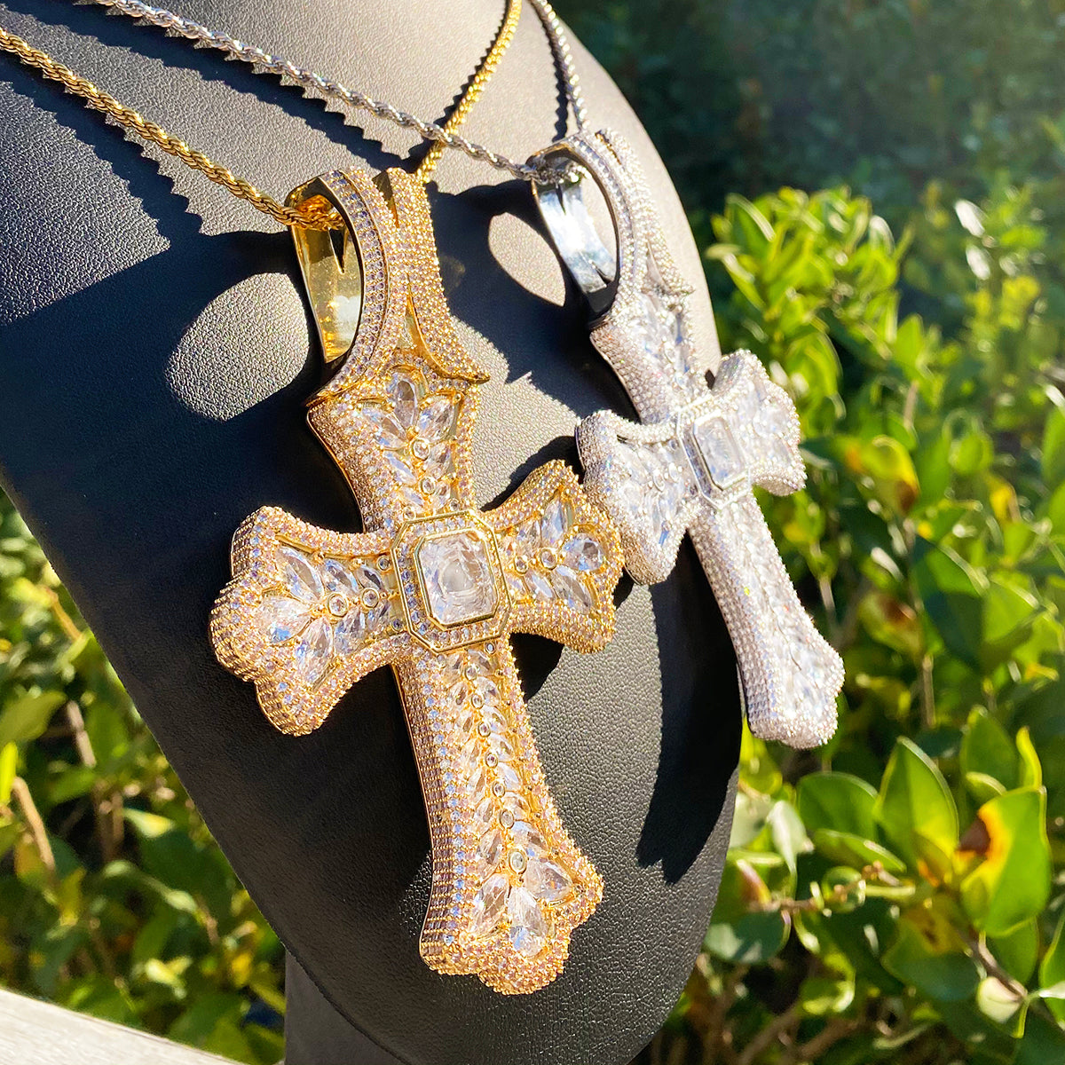 Bubble Letter Iced Out Cross Necklace Pendant for Men 5A Cubic Zirconia Gold Plated Hip Hop Jewelry