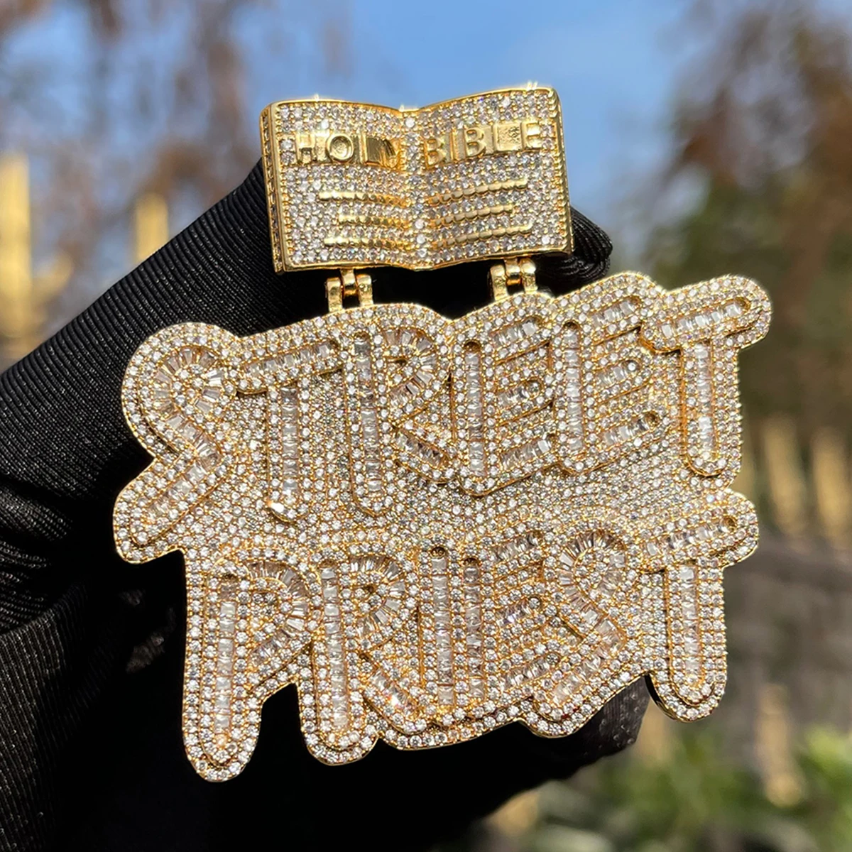 Bubble Letter Iced Out Street Priest Pendant Necklace Prong Setting Cubic Zirconia Real Gold Plated Hip Hop Fashion Jewelry