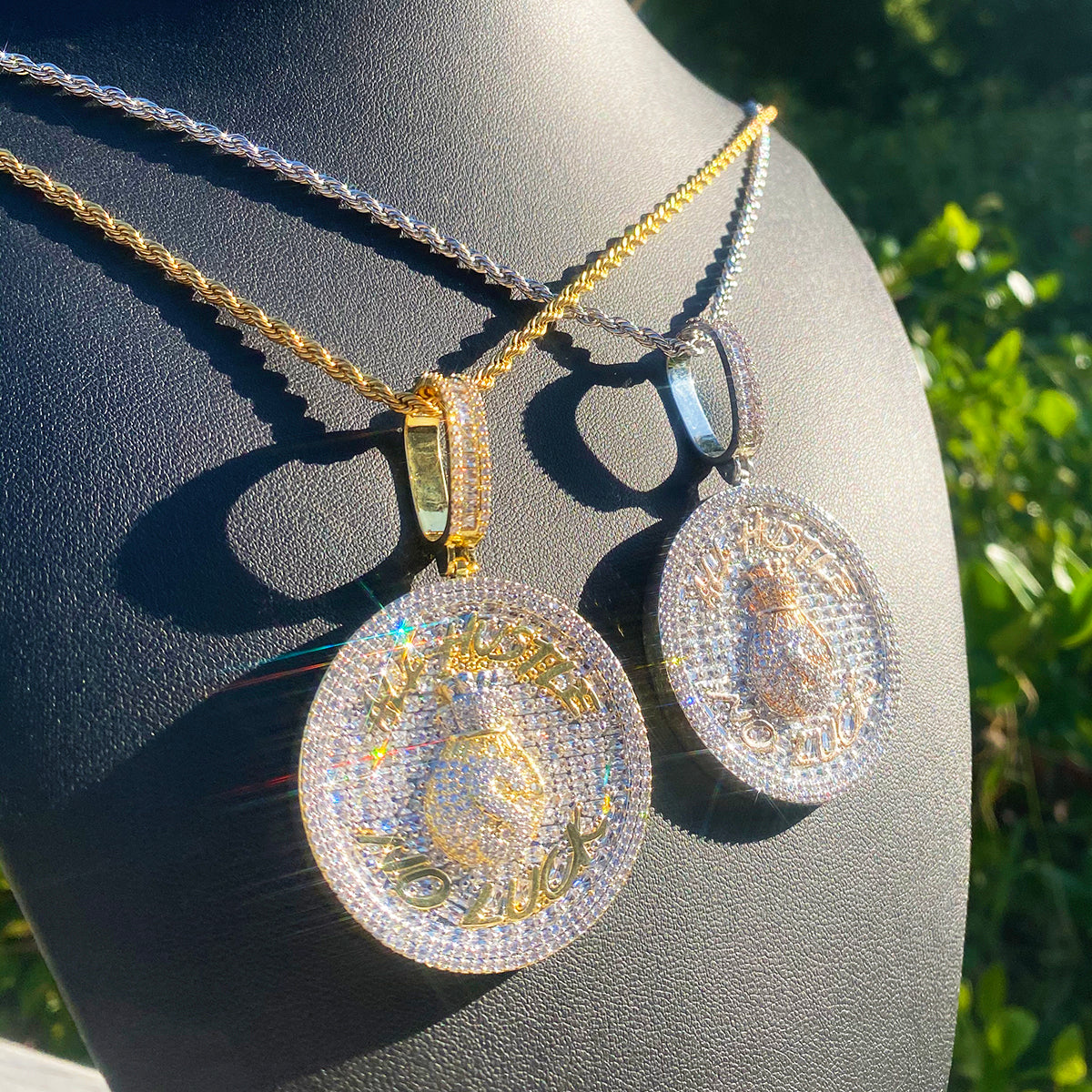 Bubble Letter Iced Out All Hustle No Luck Necklace Pendant for Men 5A Cubic Zirconia Hip Hop Jewelry