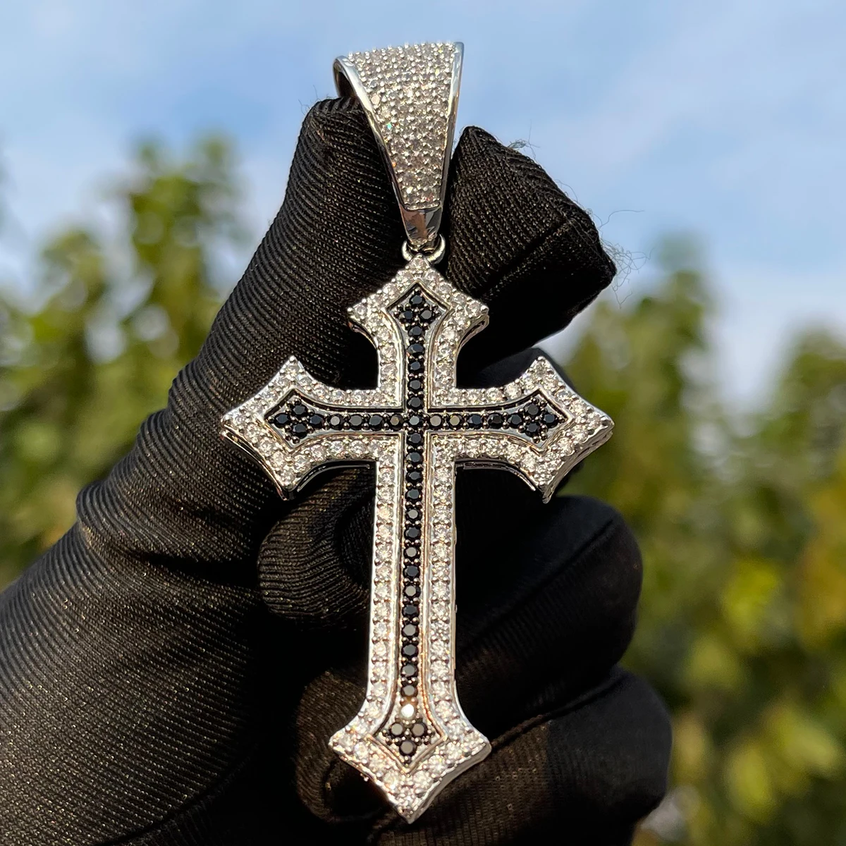 Bubble Letter Iced Out Cross Pendant Necklace for Men Prong Setting Bling Charms Real Gold Plated Hip Hop Jewelry