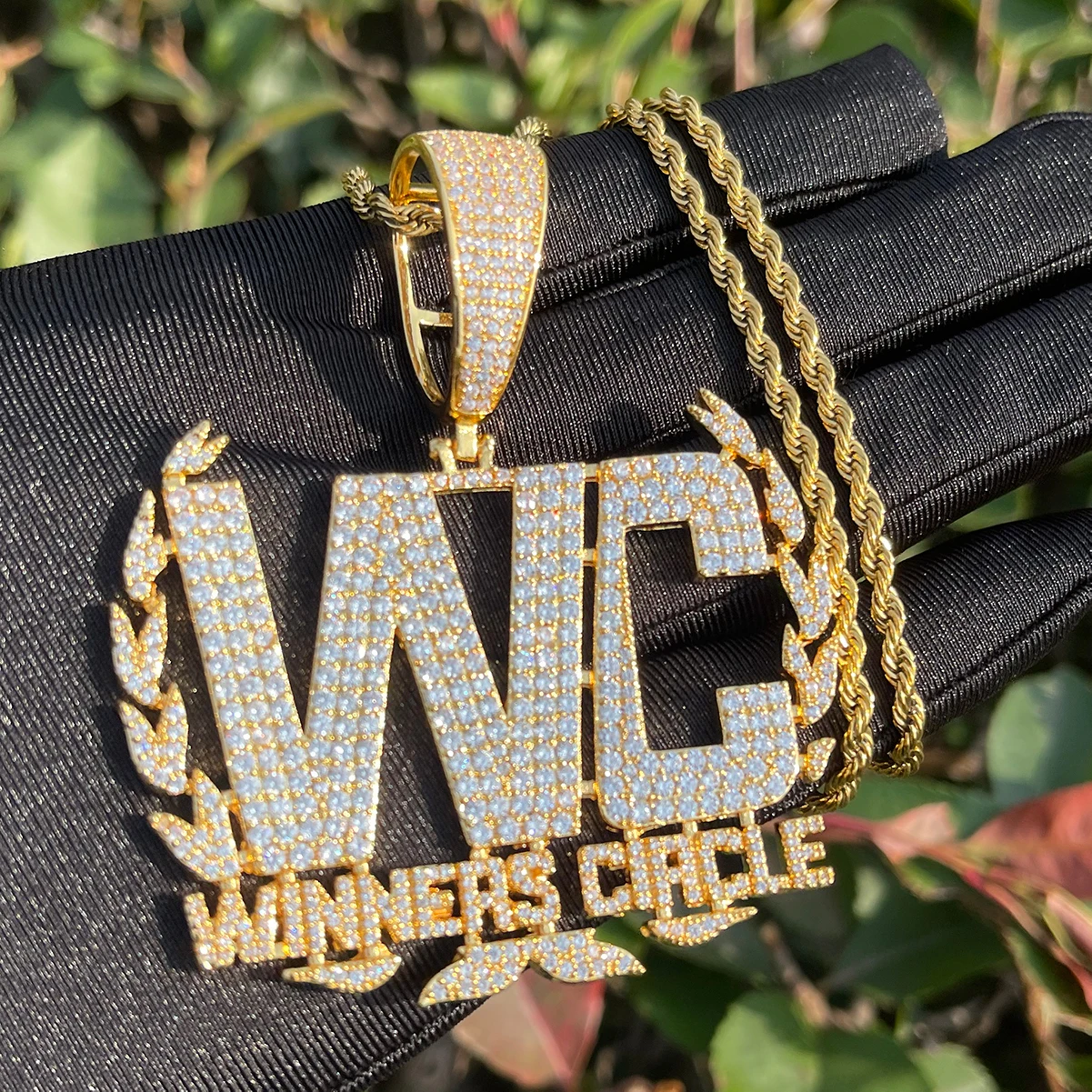 Bubble Letter Iced Out Winner Circle Necklace Pendant for Men Real Gold Plated Cubic Zirconia Copper Hip Hop Jewelry